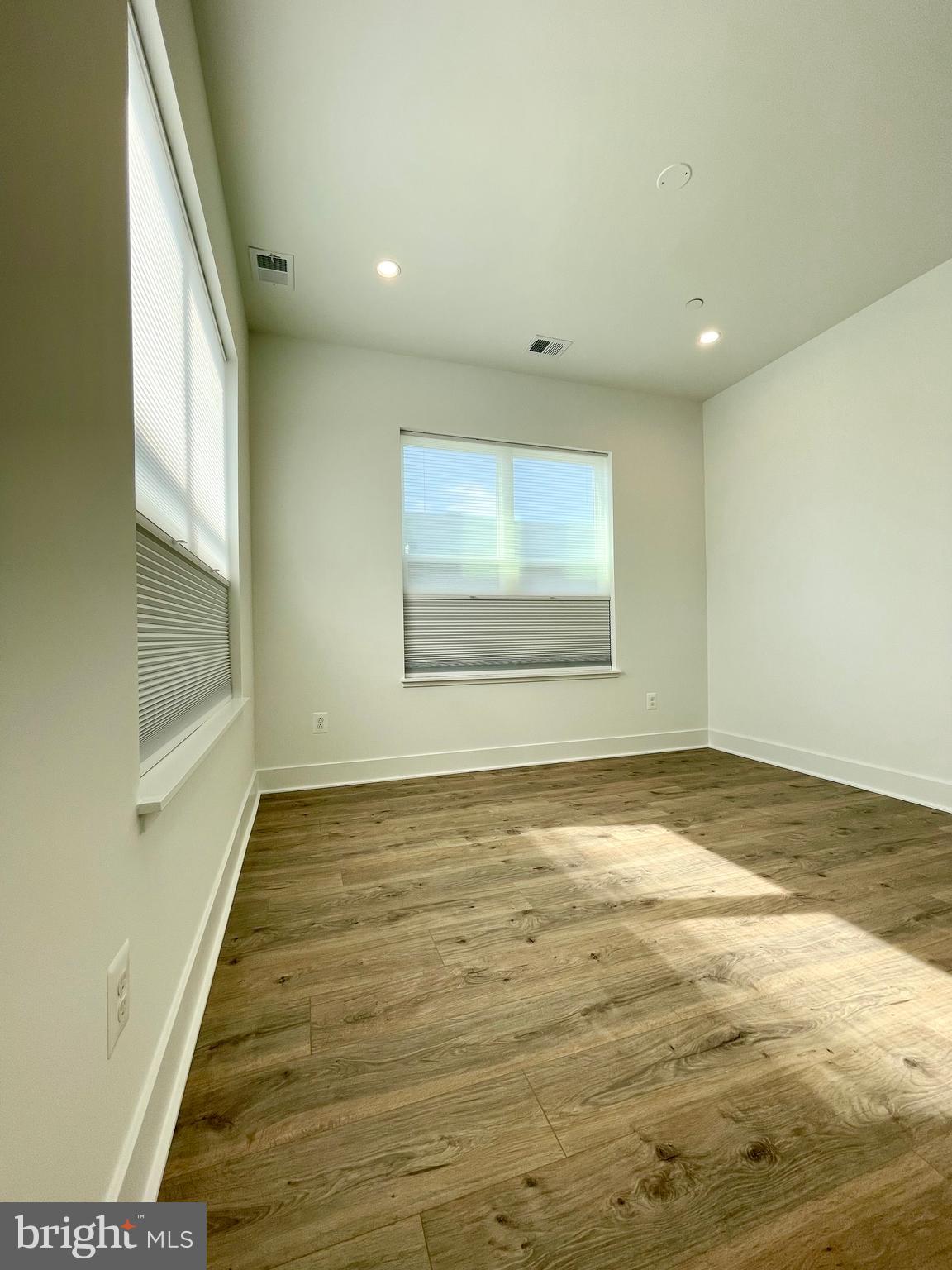 TYSONS RIDGE - Residential Lease