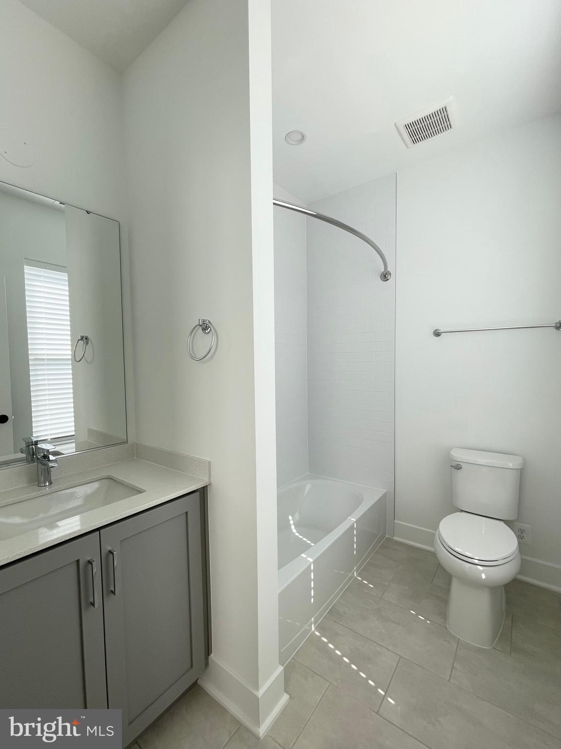 TYSONS RIDGE - Residential Lease