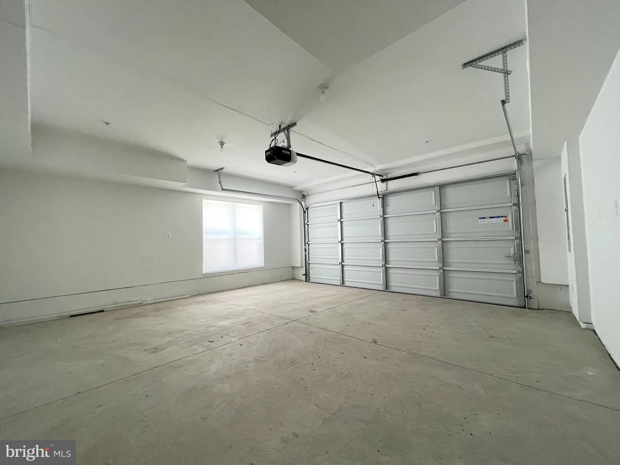 TYSONS RIDGE - Residential Lease