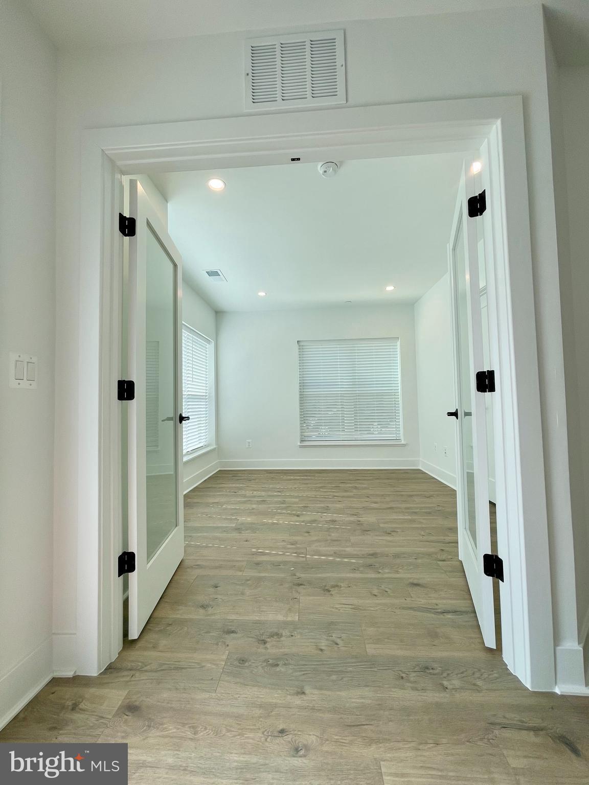 TYSONS RIDGE - Residential Lease