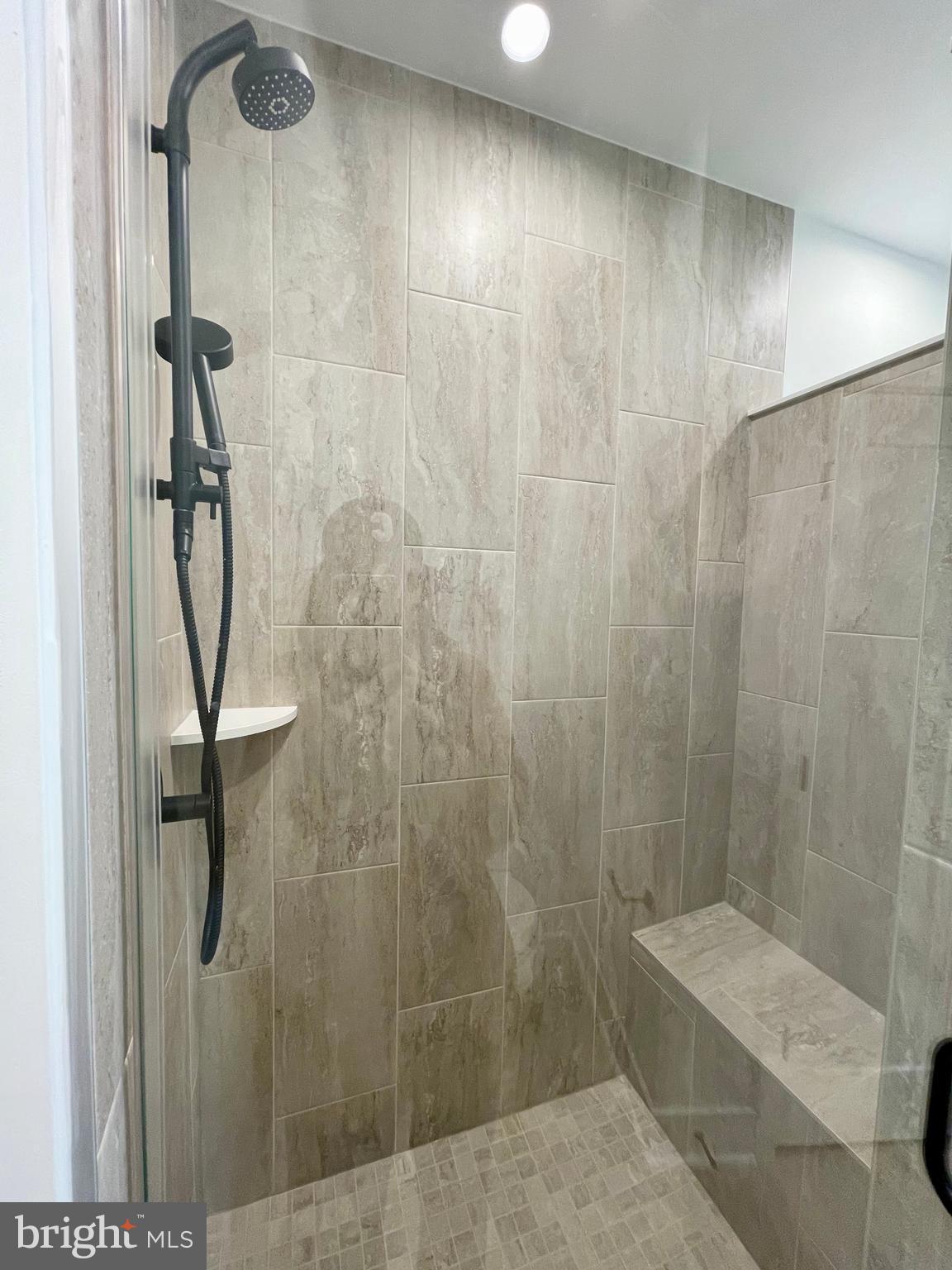 TYSONS RIDGE - Residential Lease