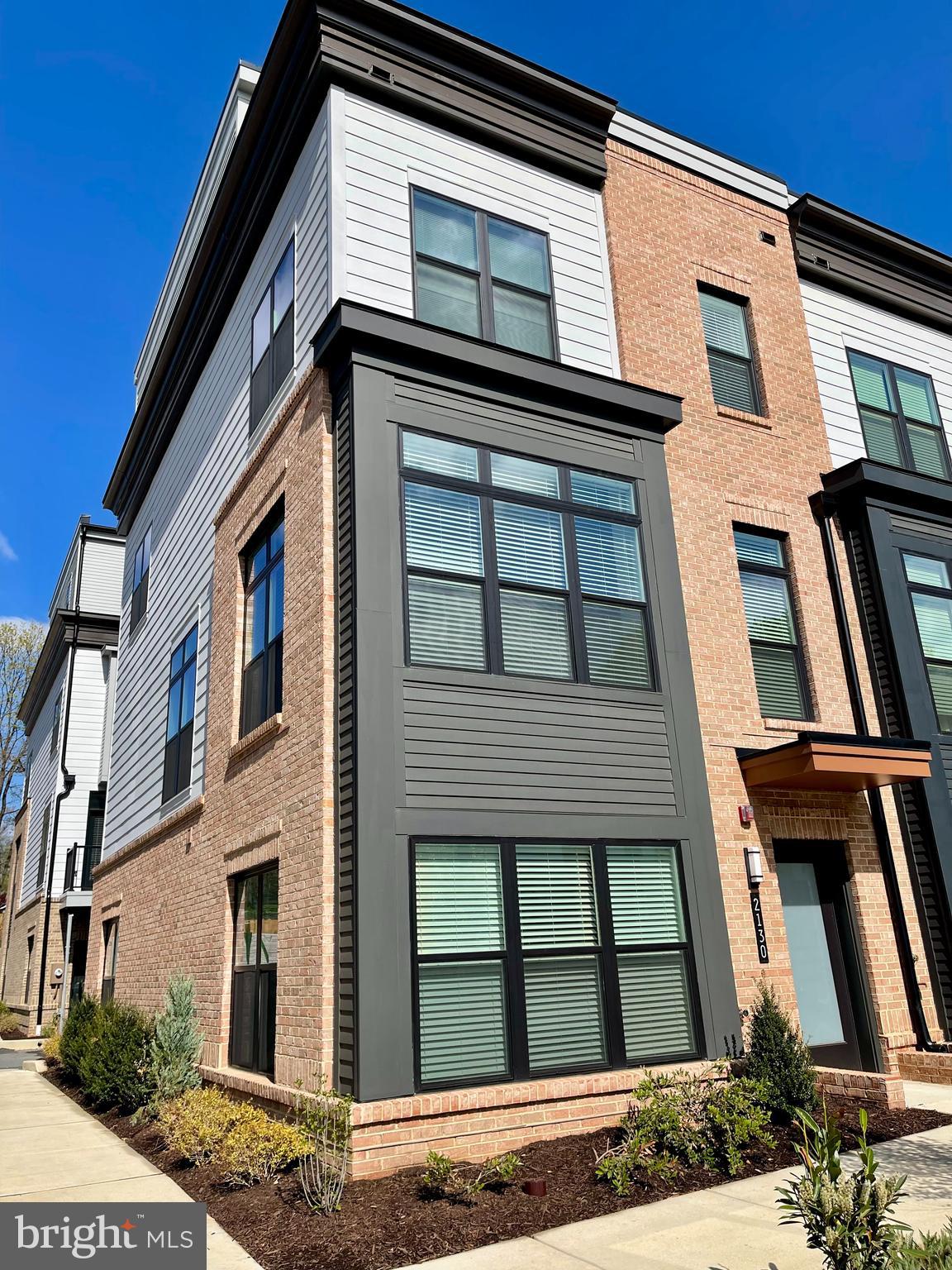 TYSONS RIDGE - Residential Lease