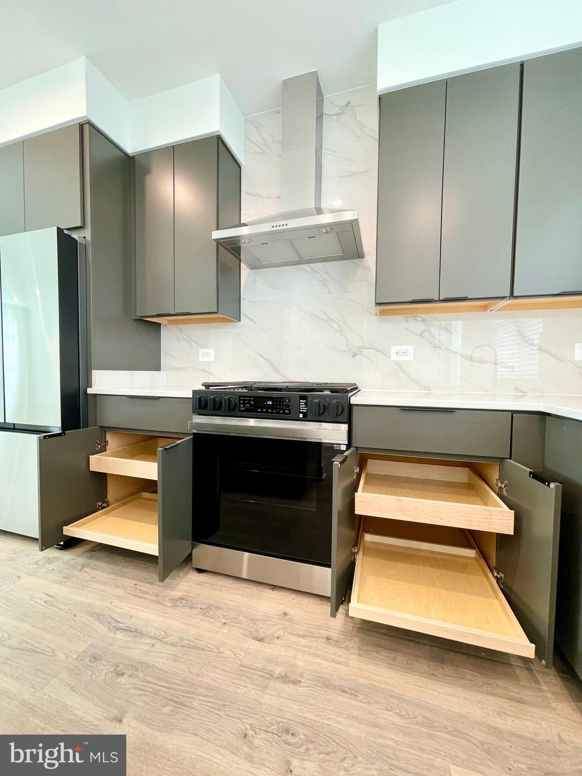 TYSONS RIDGE - Residential Lease