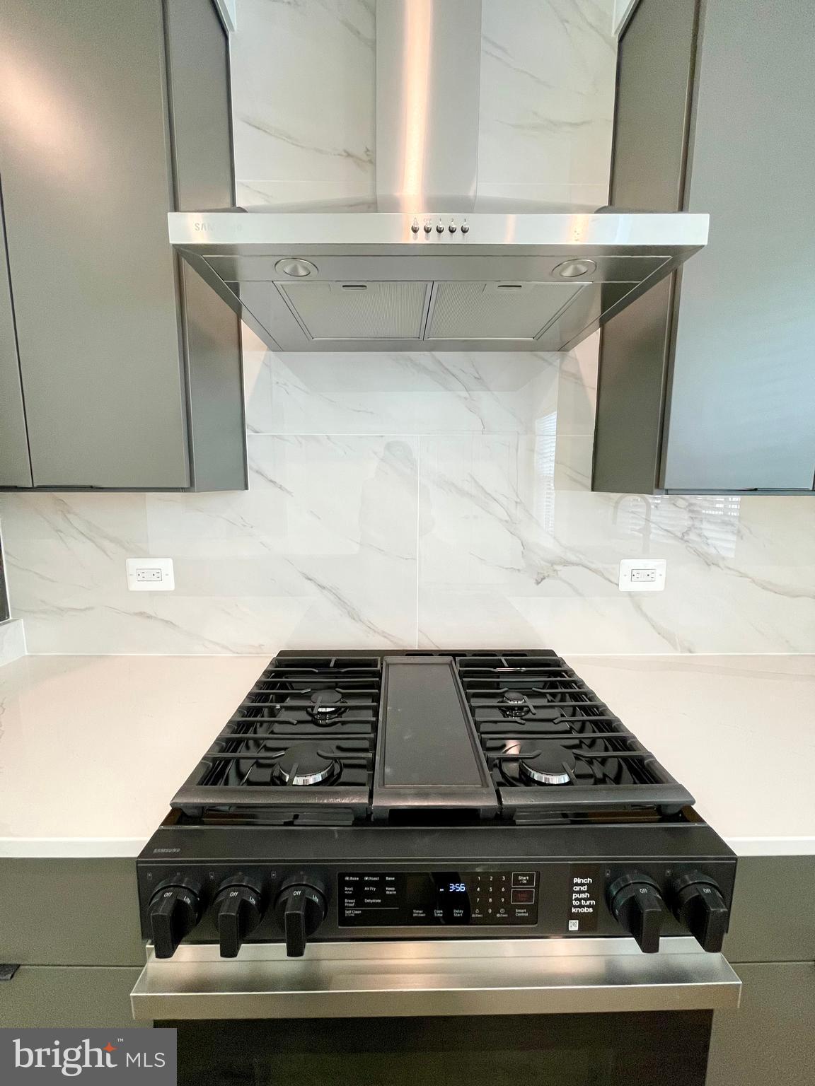 TYSONS RIDGE - Residential Lease