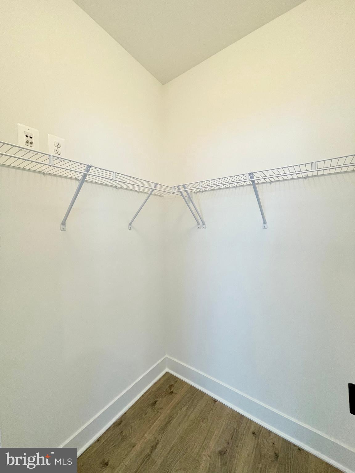 TYSONS RIDGE - Residential Lease