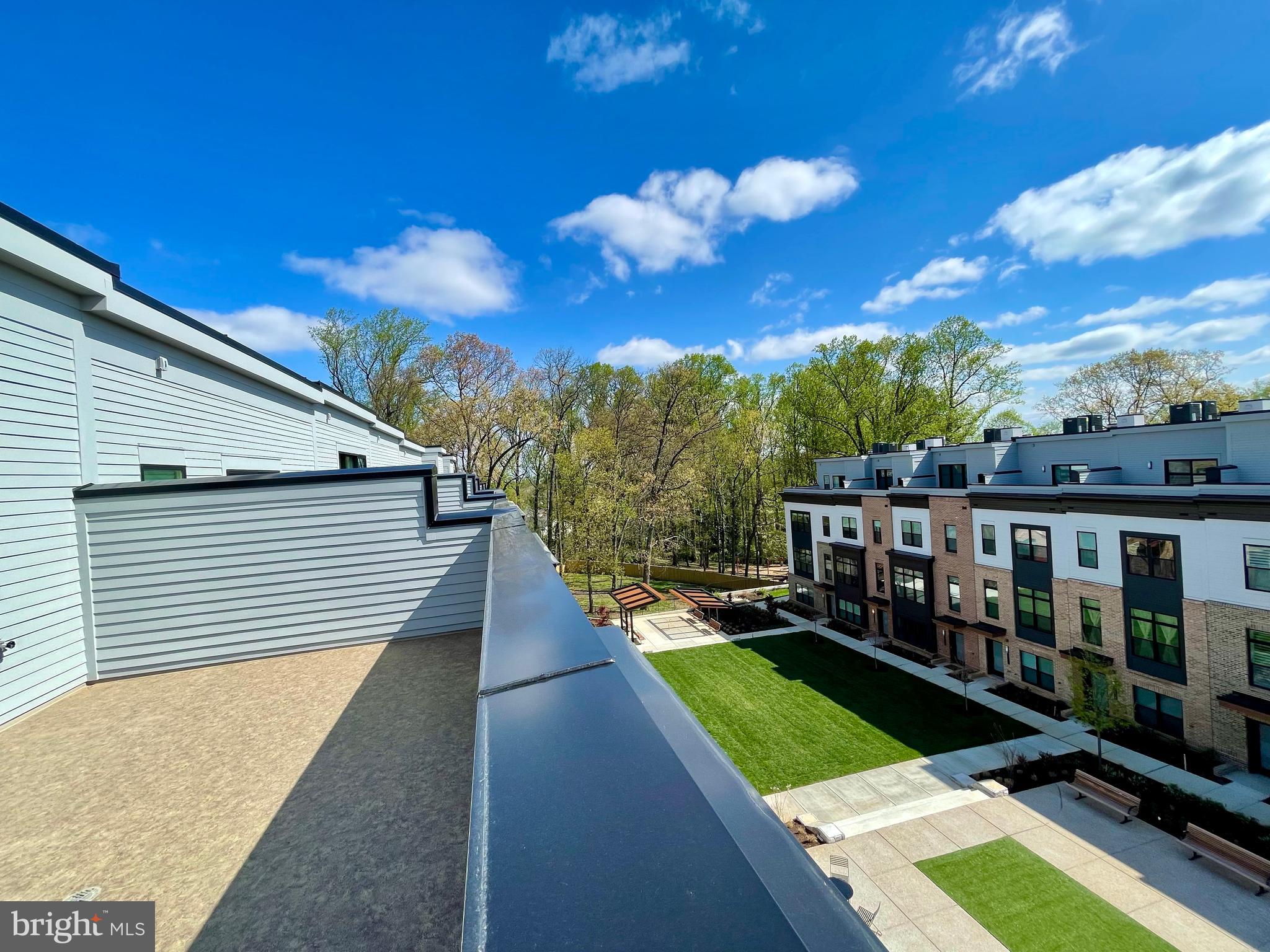 TYSONS RIDGE - Residential Lease