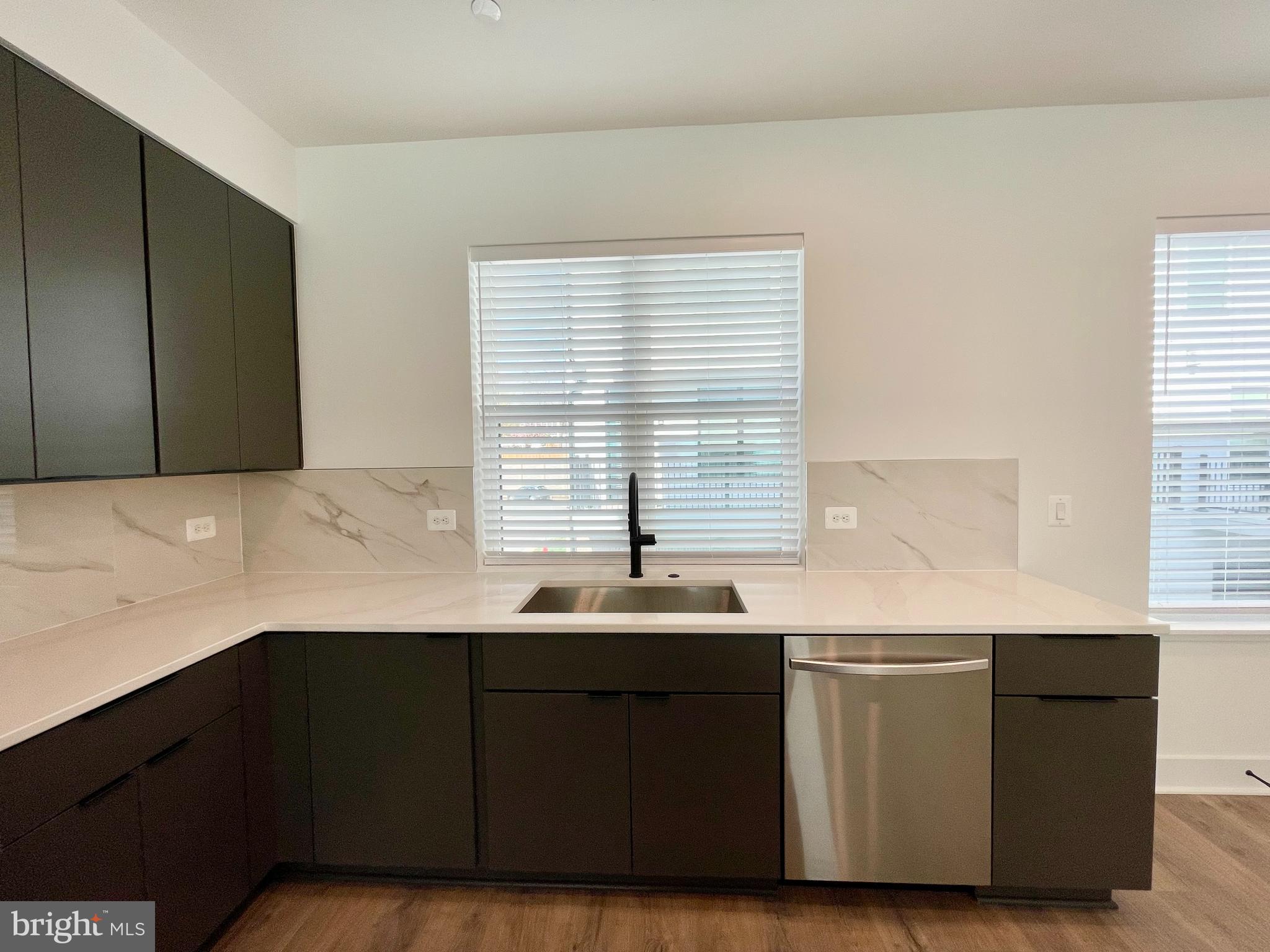 TYSONS RIDGE - Residential Lease