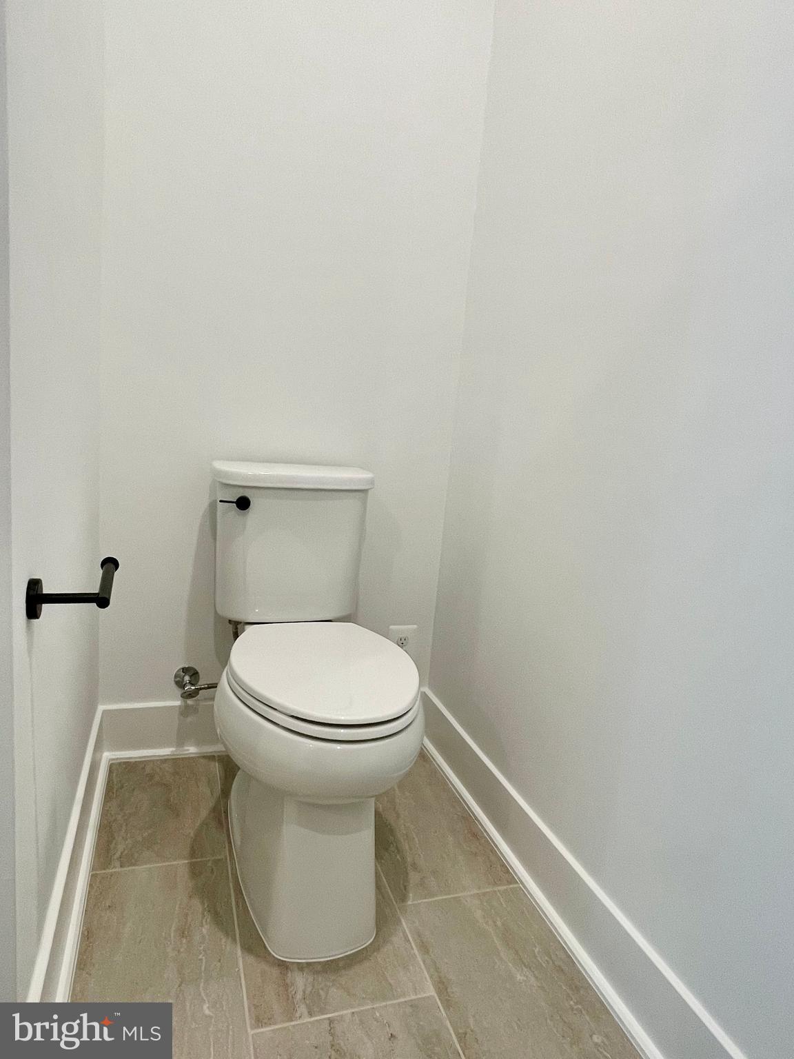 TYSONS RIDGE - Residential Lease