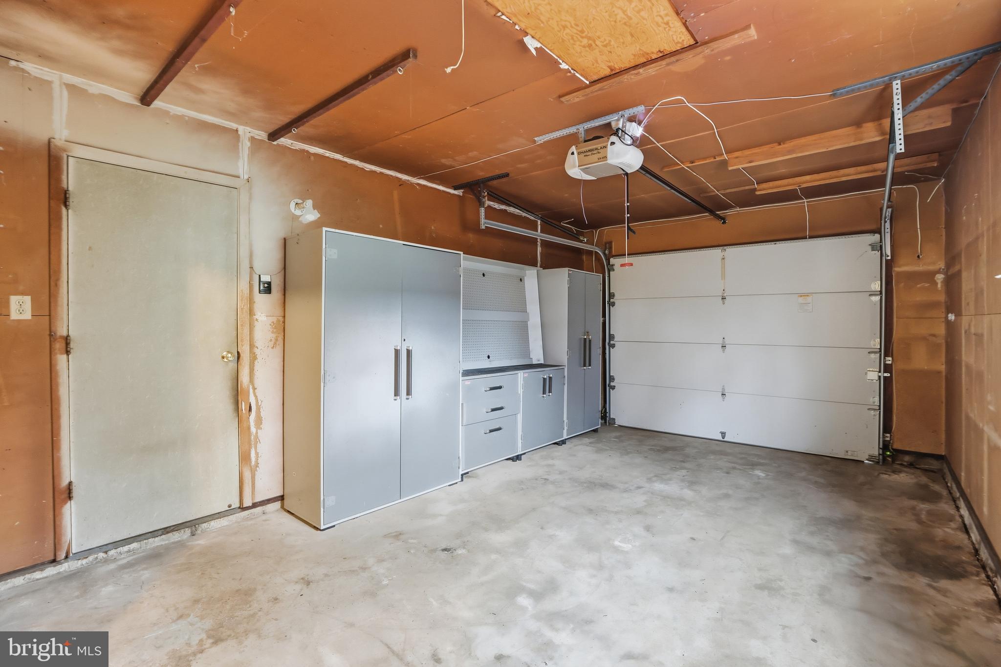 KENILWORTH - Residential