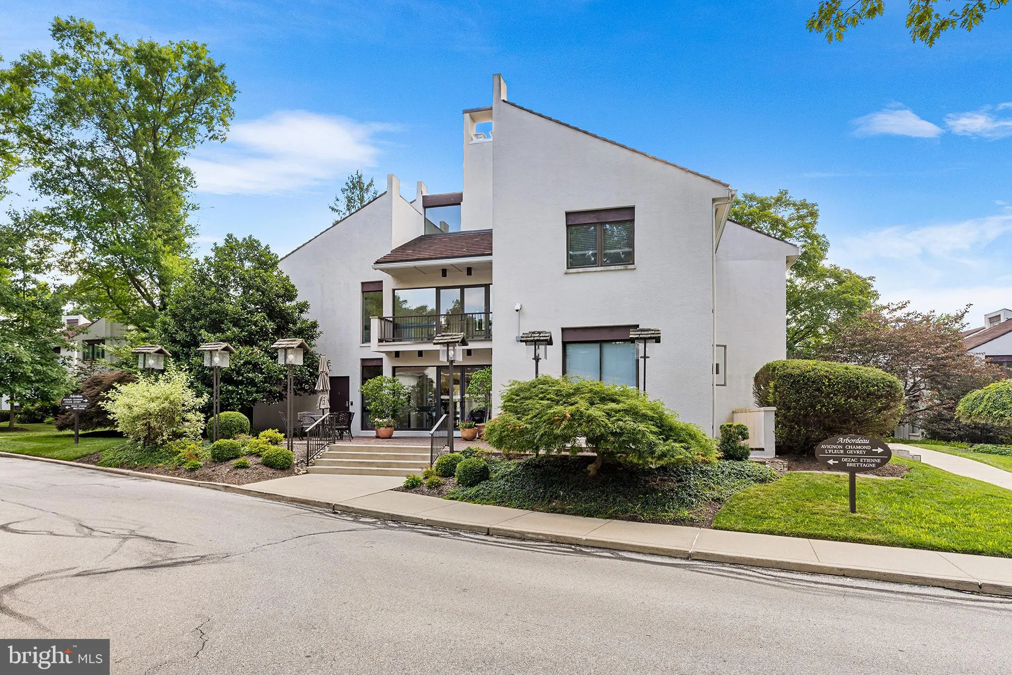 Devon, Pennsylvania 19333, United States, 2 Bedrooms Bedrooms, ,2 BathroomsBathrooms,Residential,Coming Soon,177345