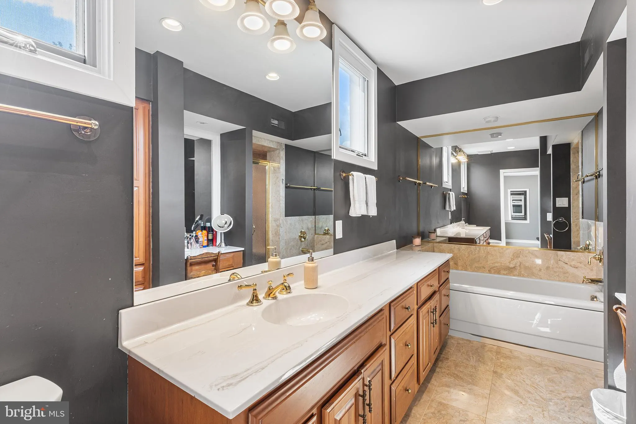 Devon, Pennsylvania 19333, United States, 2 Bedrooms Bedrooms, ,2 BathroomsBathrooms,Residential,Coming Soon,177345