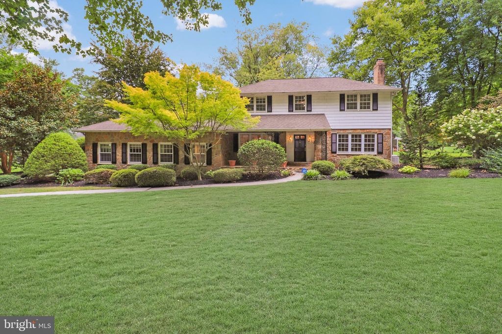 Photo of 2003 Brandywood Lane, WILMINGTON, DE 19810 (MLS # DENC2089350)