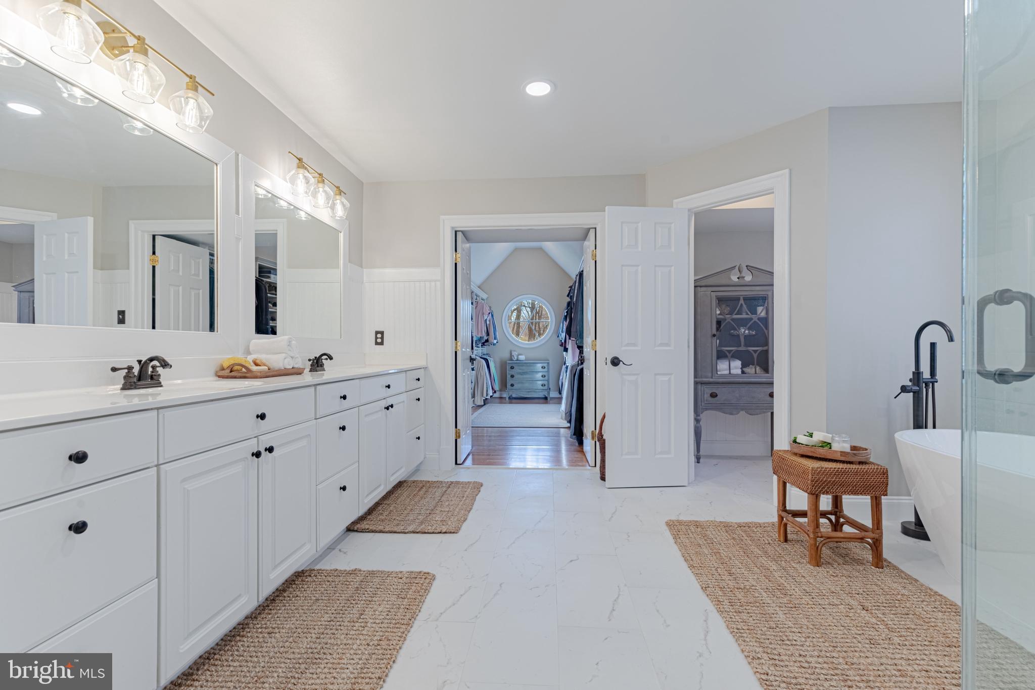 SENECA KNOLL - Residential