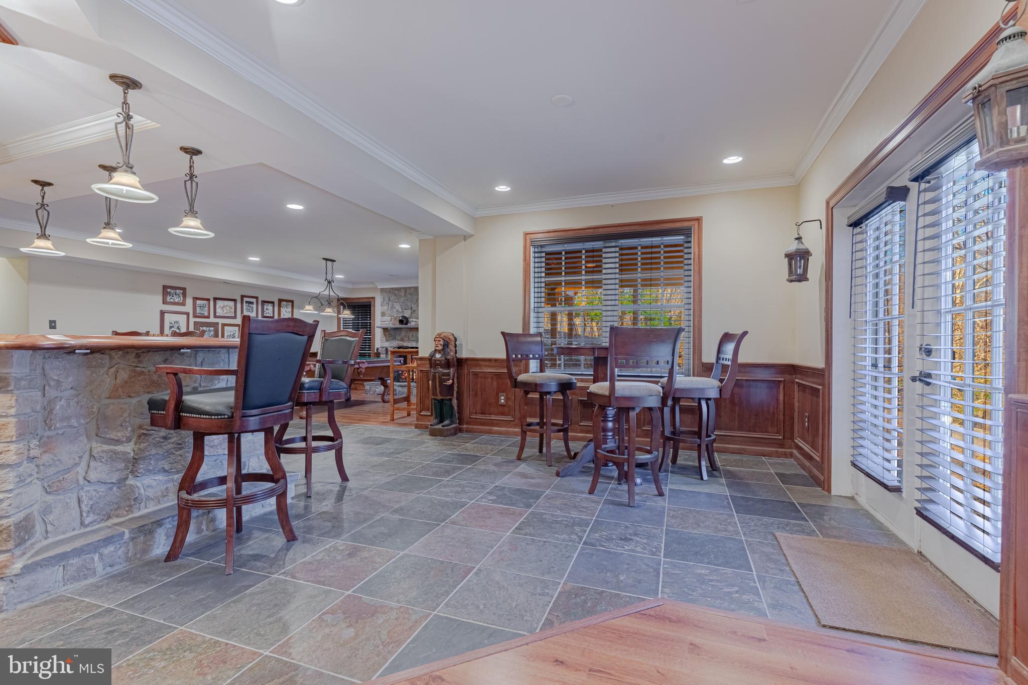 SENECA KNOLL - Residential