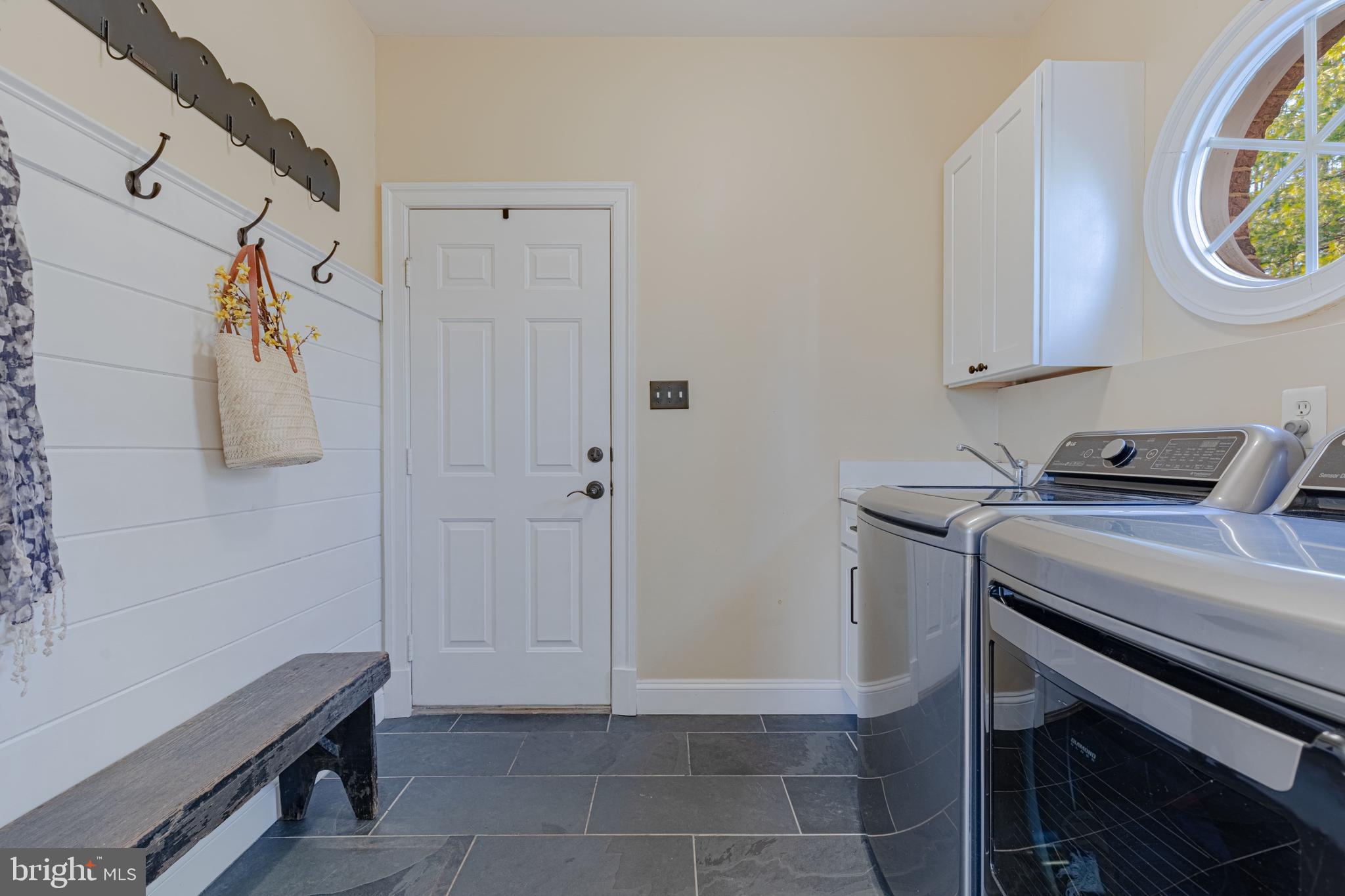 SENECA KNOLL - Residential