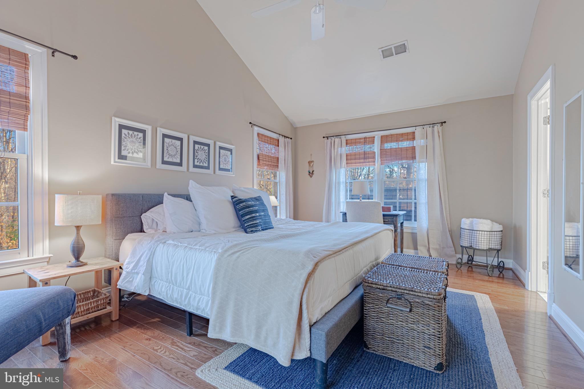 SENECA KNOLL - Residential