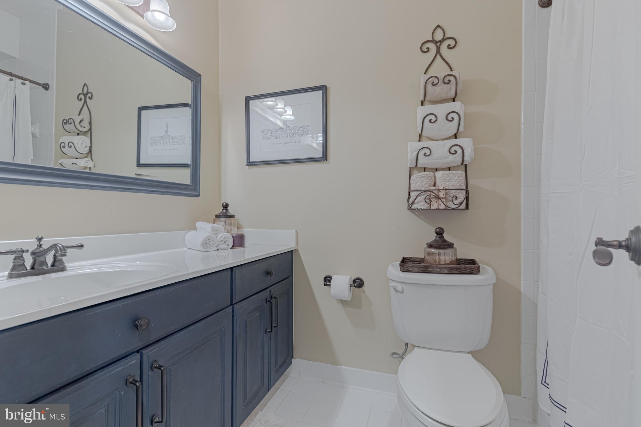 SENECA KNOLL - Residential