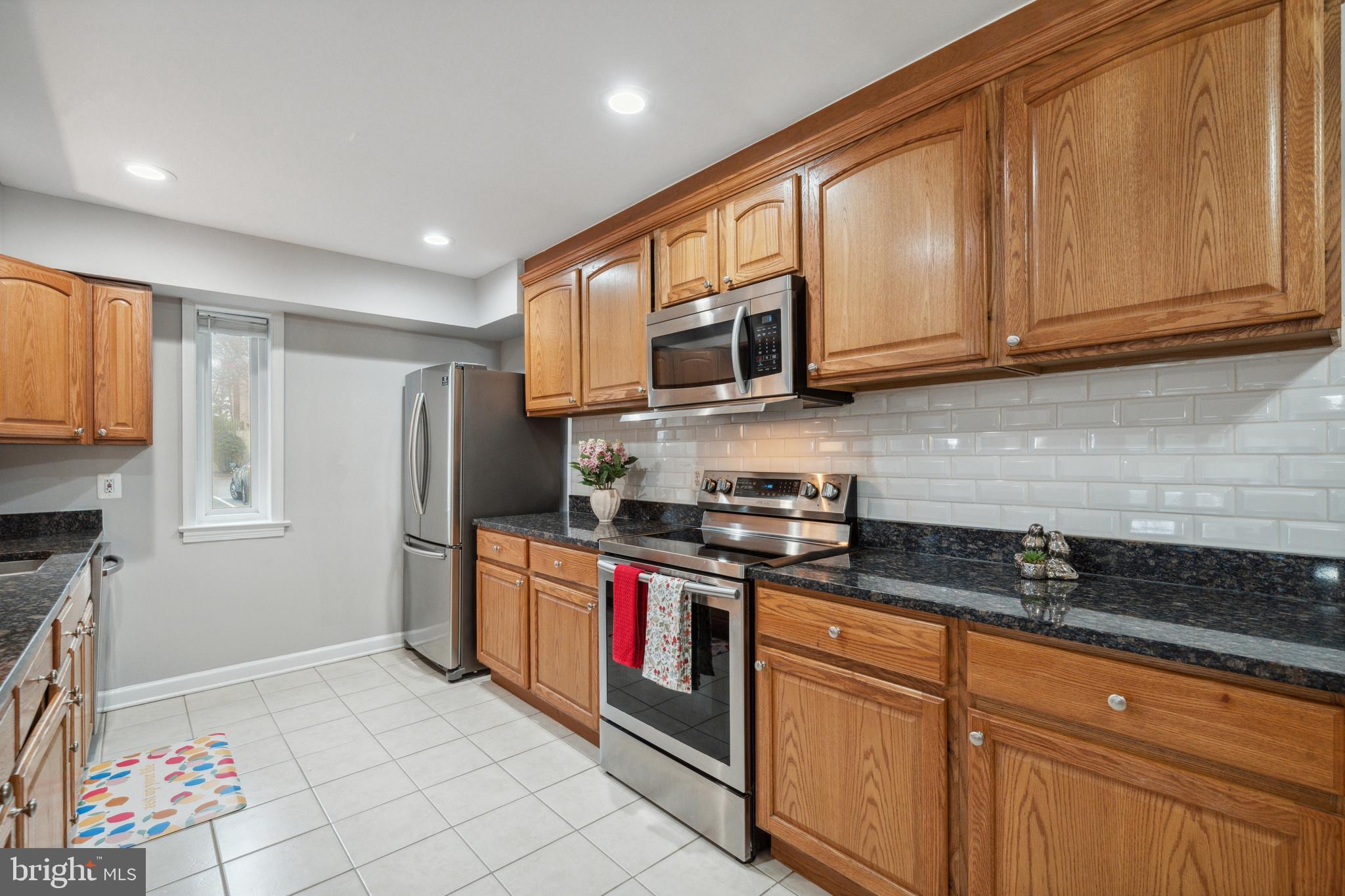 FAIRFAX PLAZA TOWNHOUSES - Residential