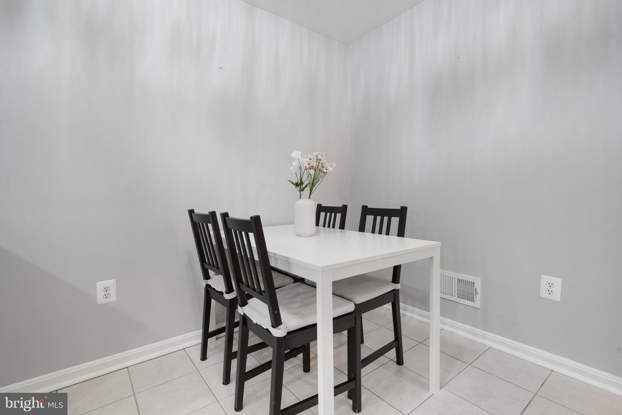 FAIRFAX PLAZA TOWNHOUSES - Residential