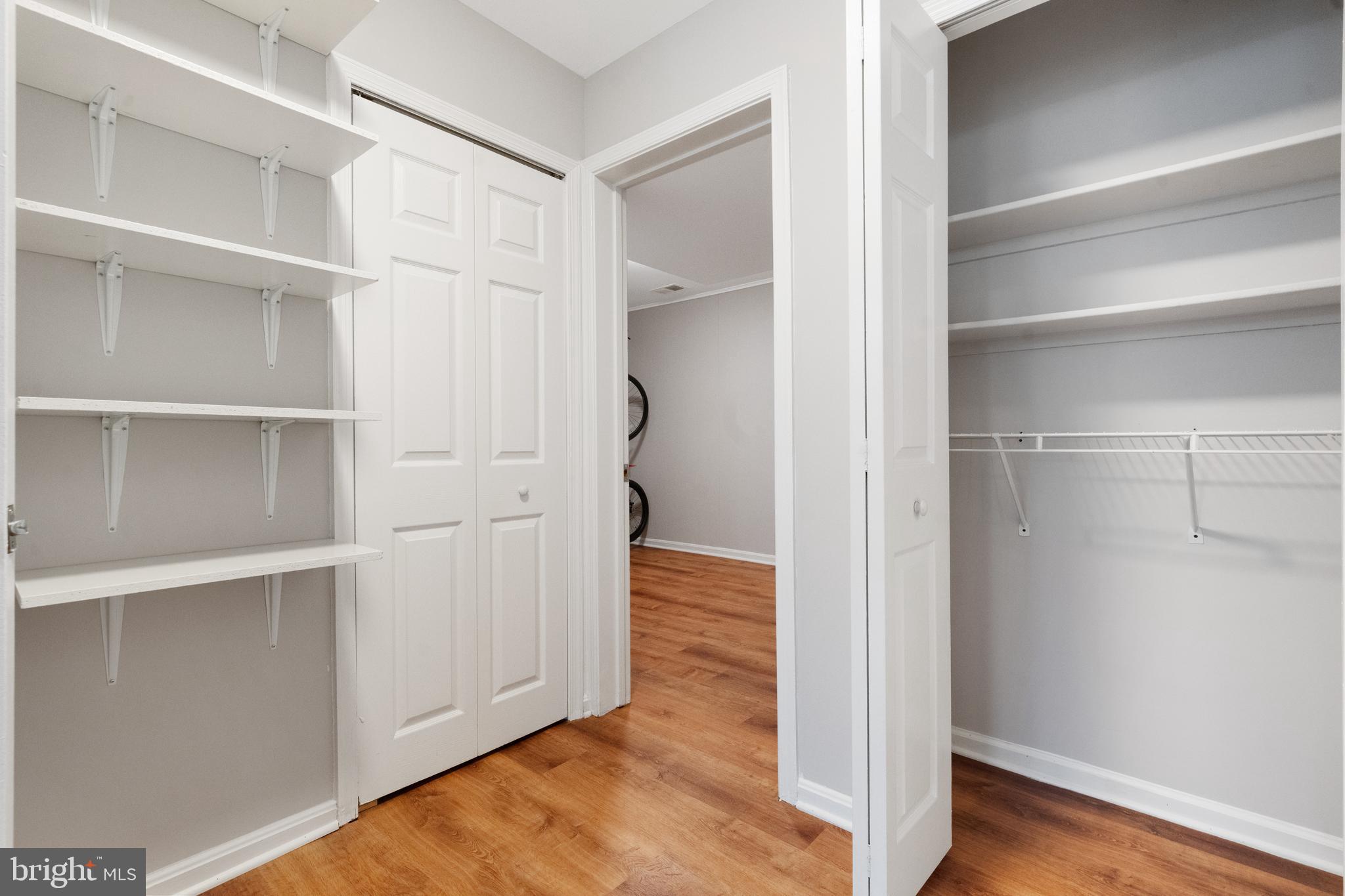 FAIRFAX PLAZA TOWNHOUSES - Residential