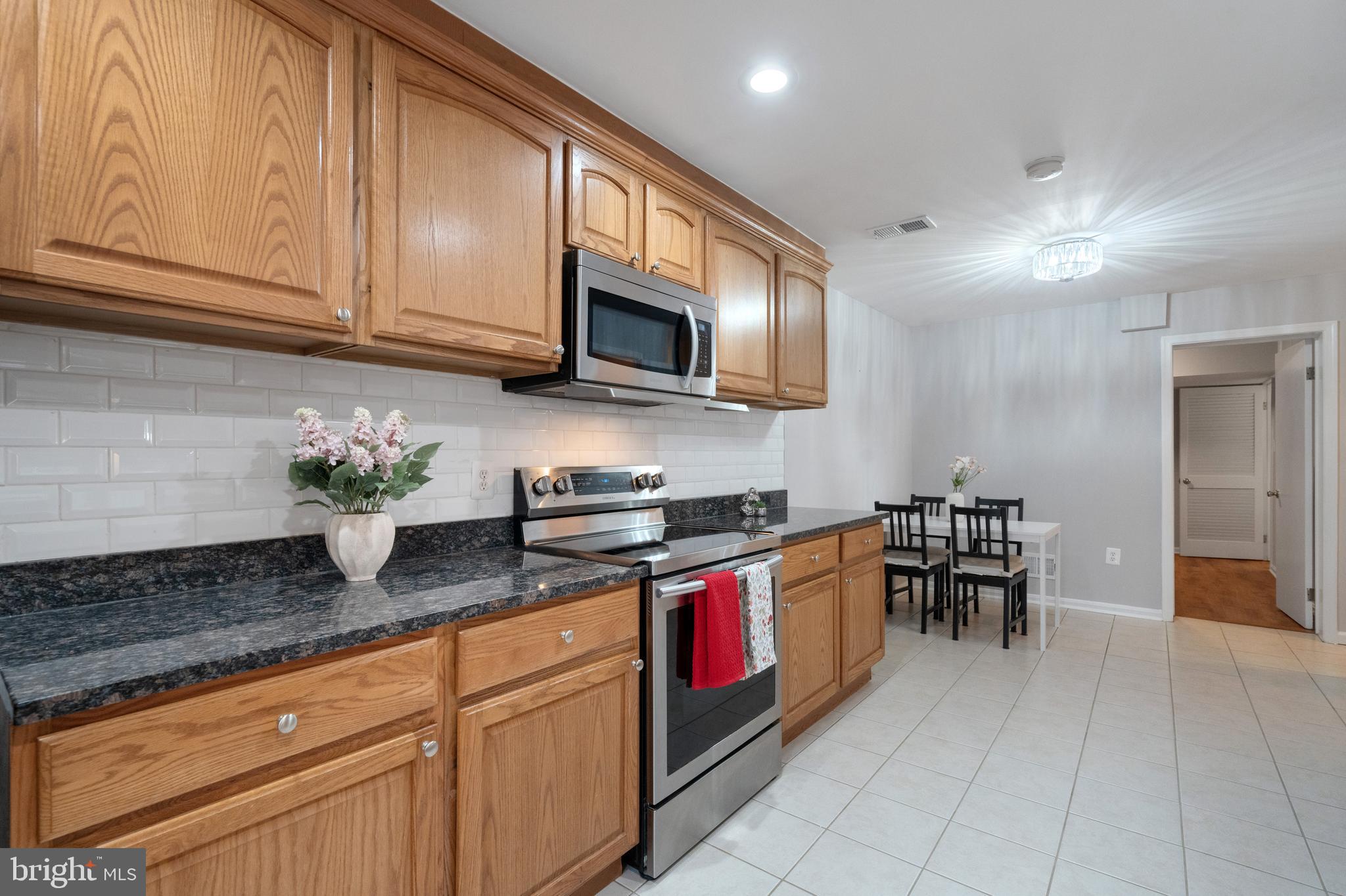 FAIRFAX PLAZA TOWNHOUSES - Residential