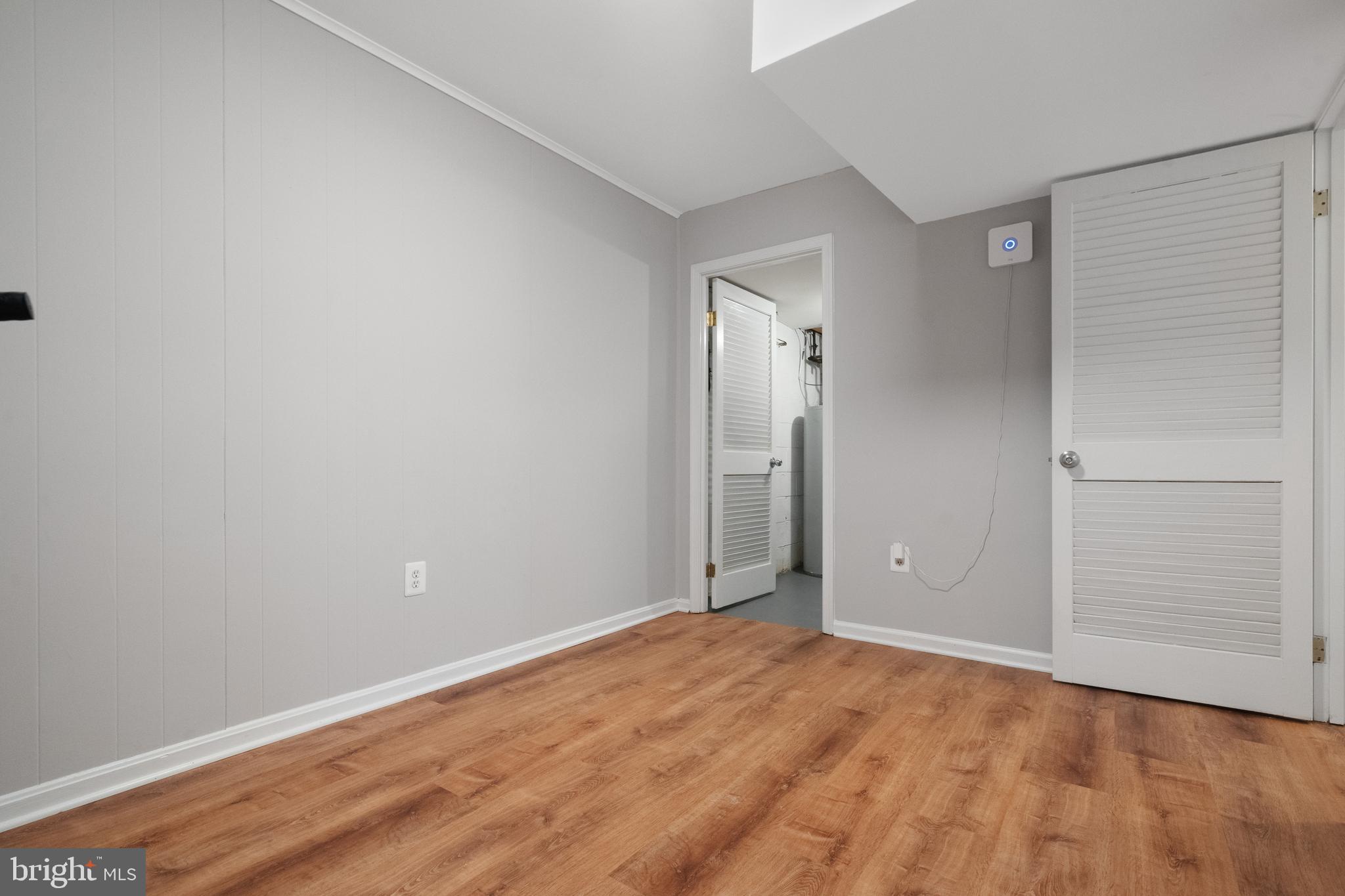 FAIRFAX PLAZA TOWNHOUSES - Residential