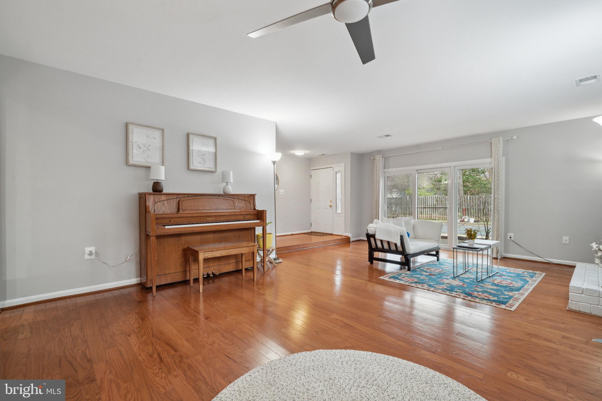 FAIRFAX PLAZA TOWNHOUSES - Residential