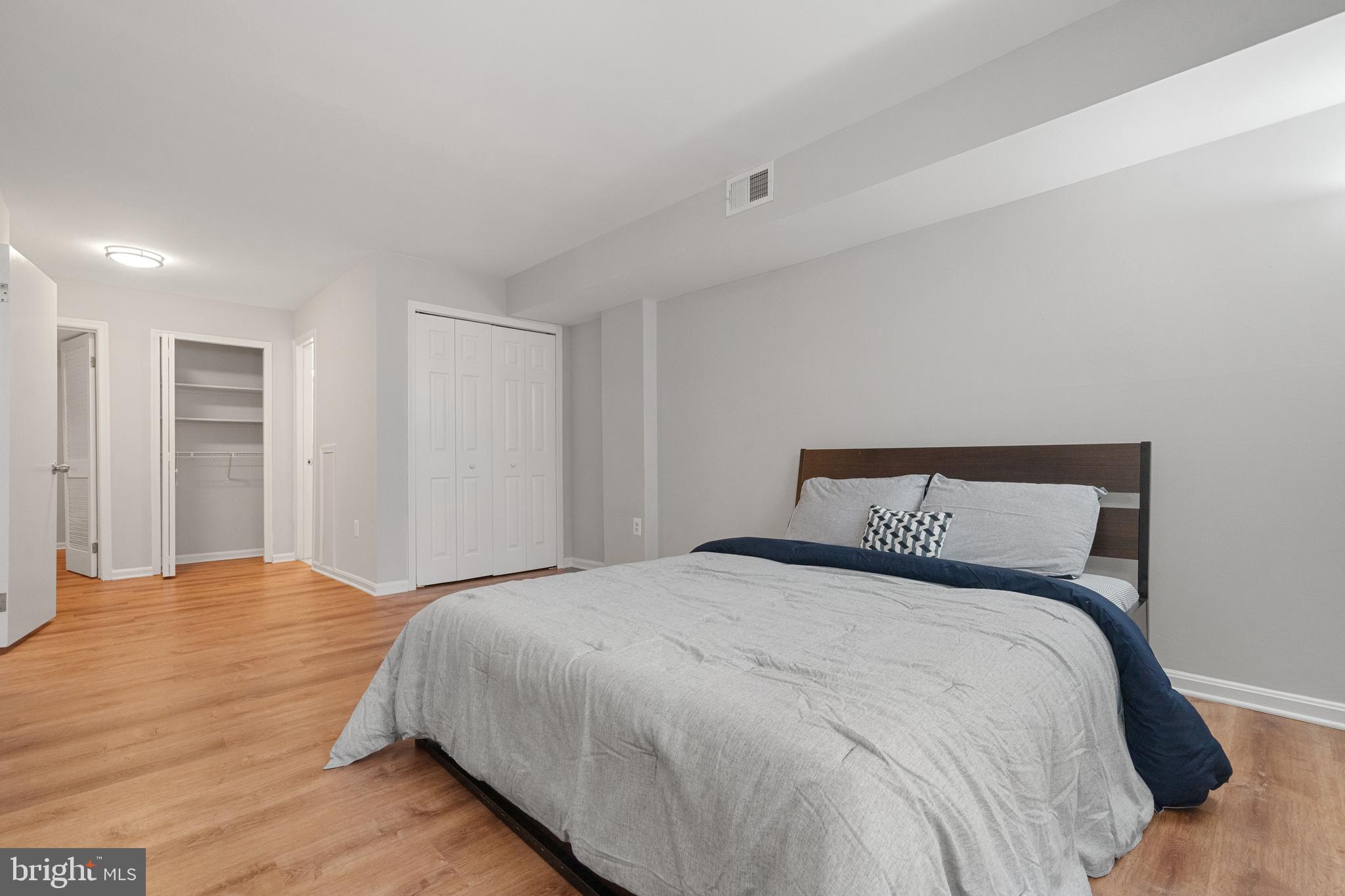 FAIRFAX PLAZA TOWNHOUSES - Residential