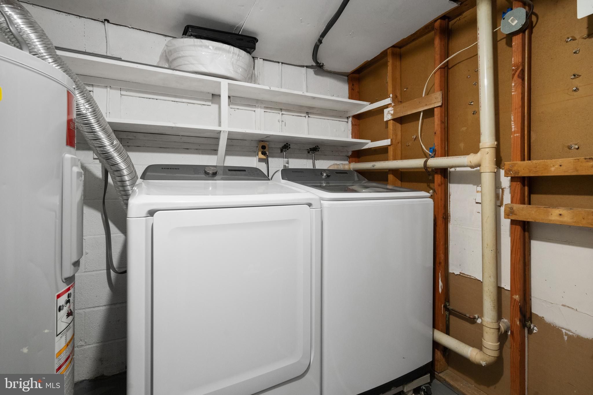 FAIRFAX PLAZA TOWNHOUSES - Residential