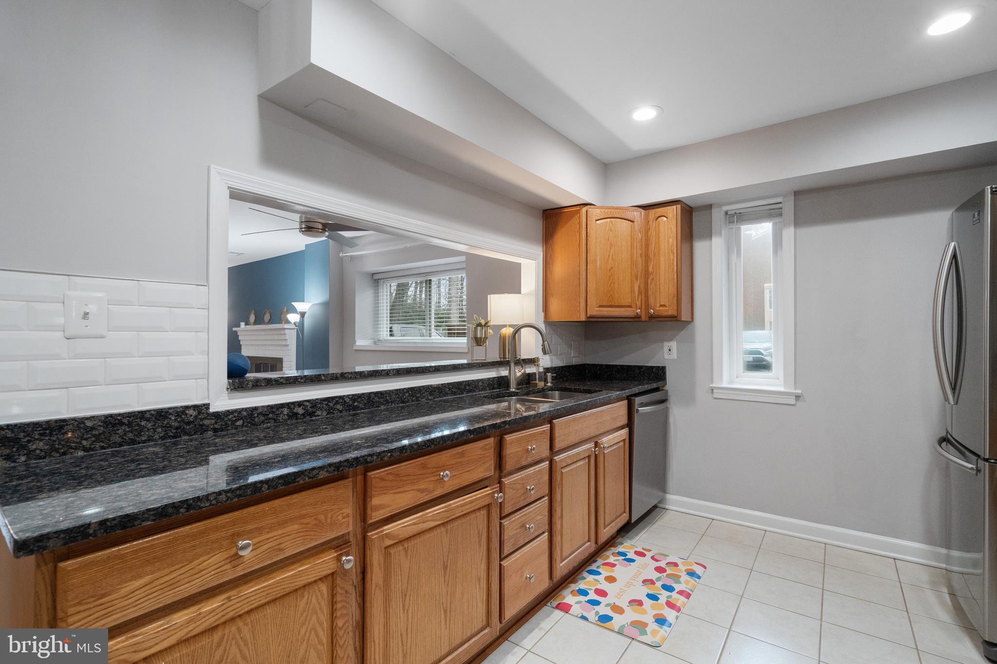 FAIRFAX PLAZA TOWNHOUSES - Residential