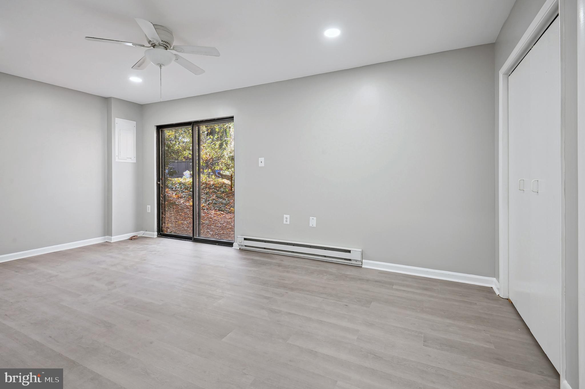 RESTON - Residential Lease