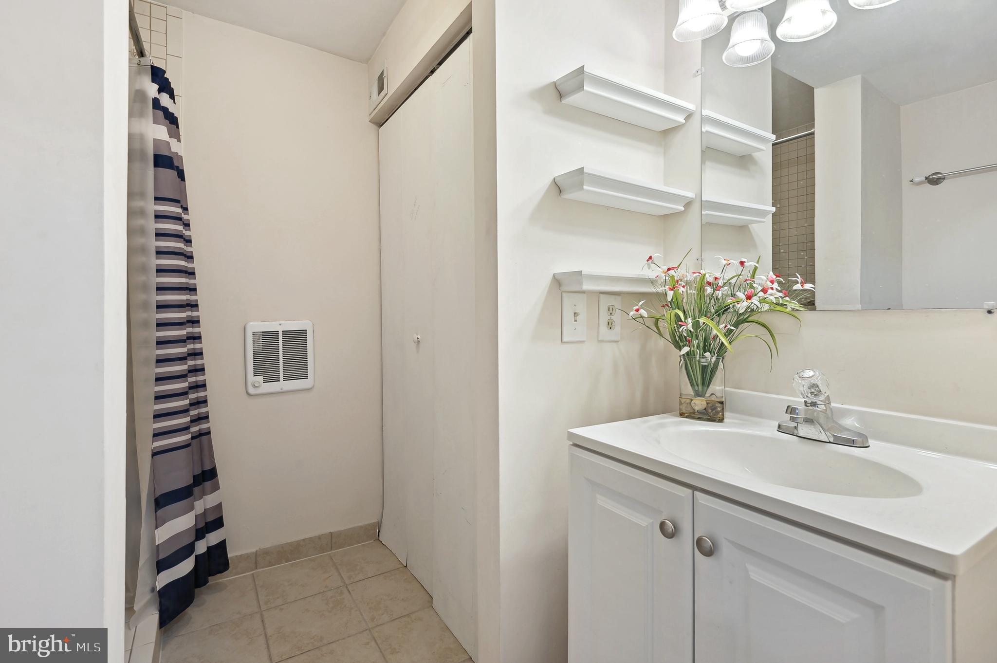 RESTON - Residential Lease