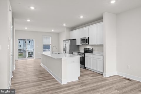 Townhouse For Sale - 1810 Smith Island Road<br/> Baltimore County, BALTIMORE, MD 21244