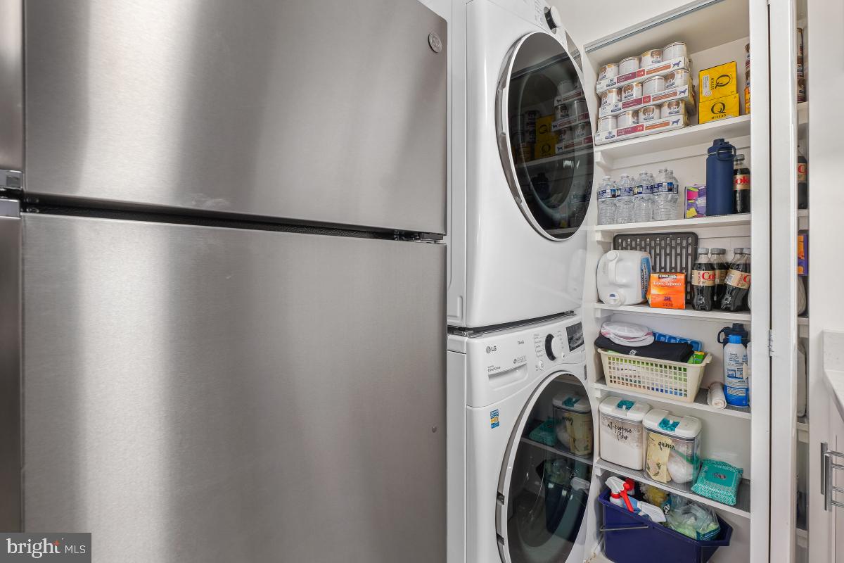 MONTEBELLO - Residential