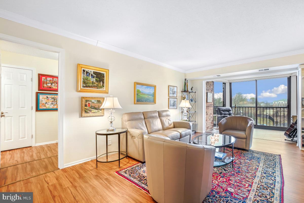 MONTEBELLO - Residential