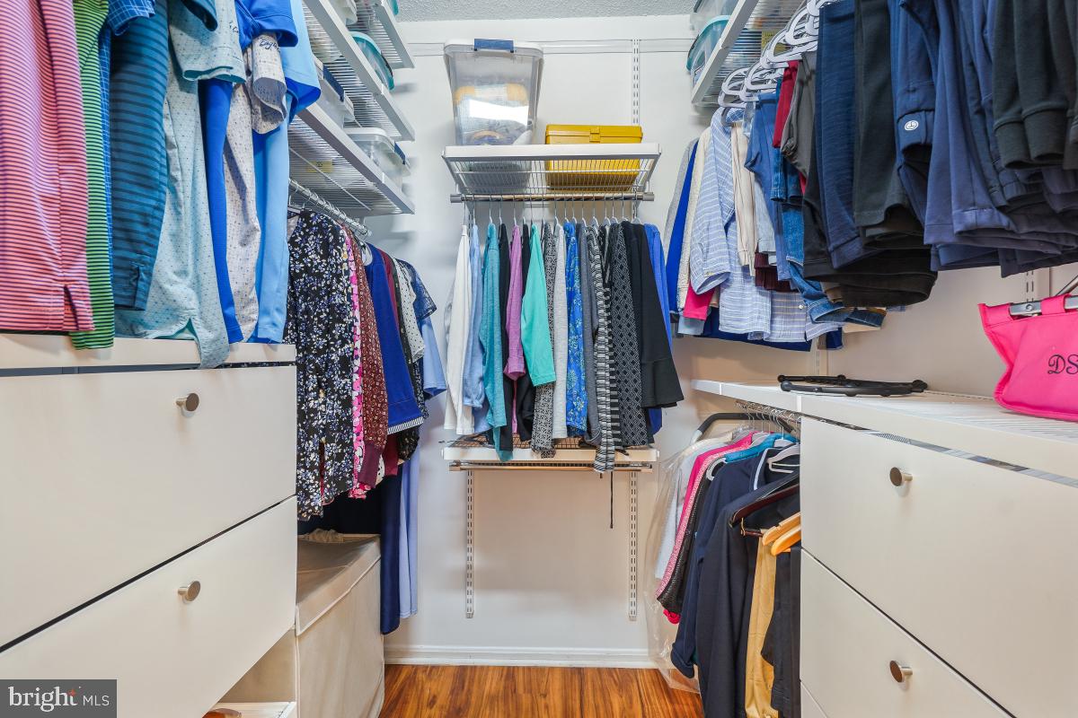 MONTEBELLO - Residential