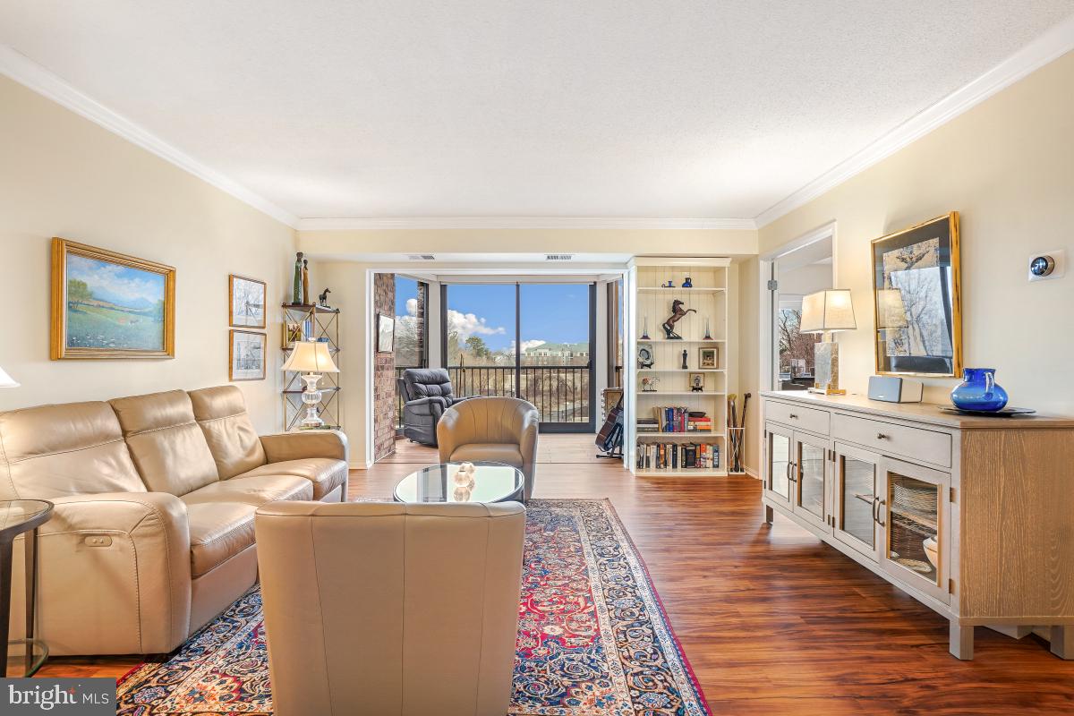 MONTEBELLO - Residential