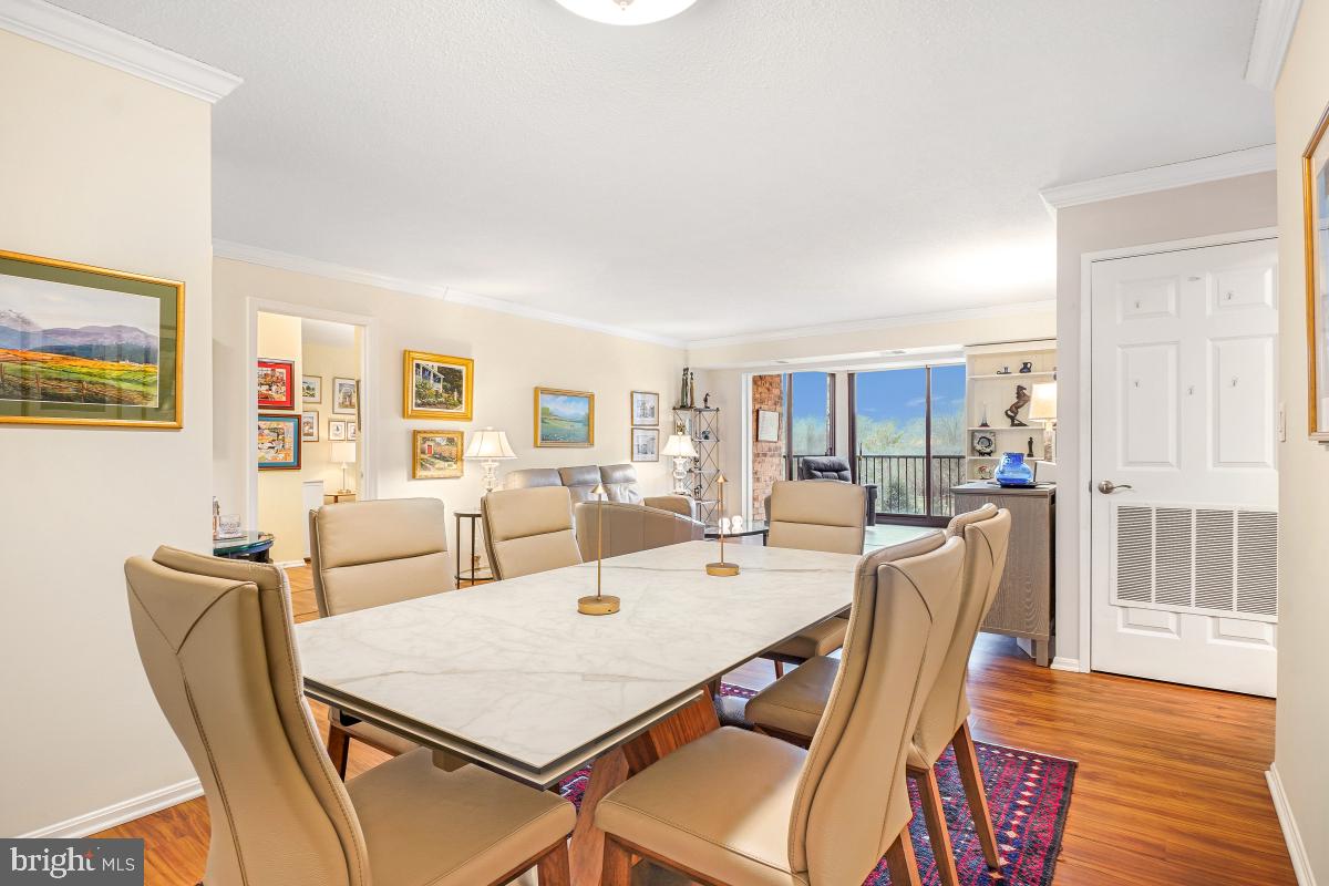 MONTEBELLO - Residential