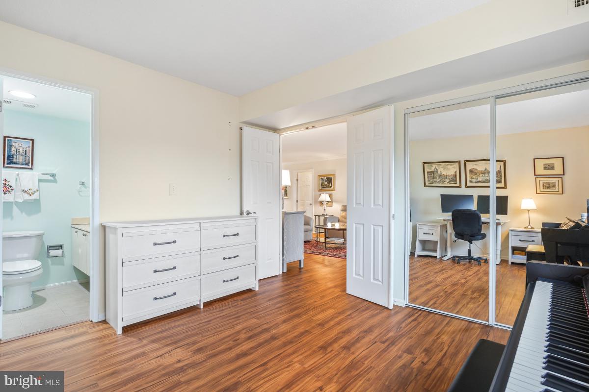 MONTEBELLO - Residential