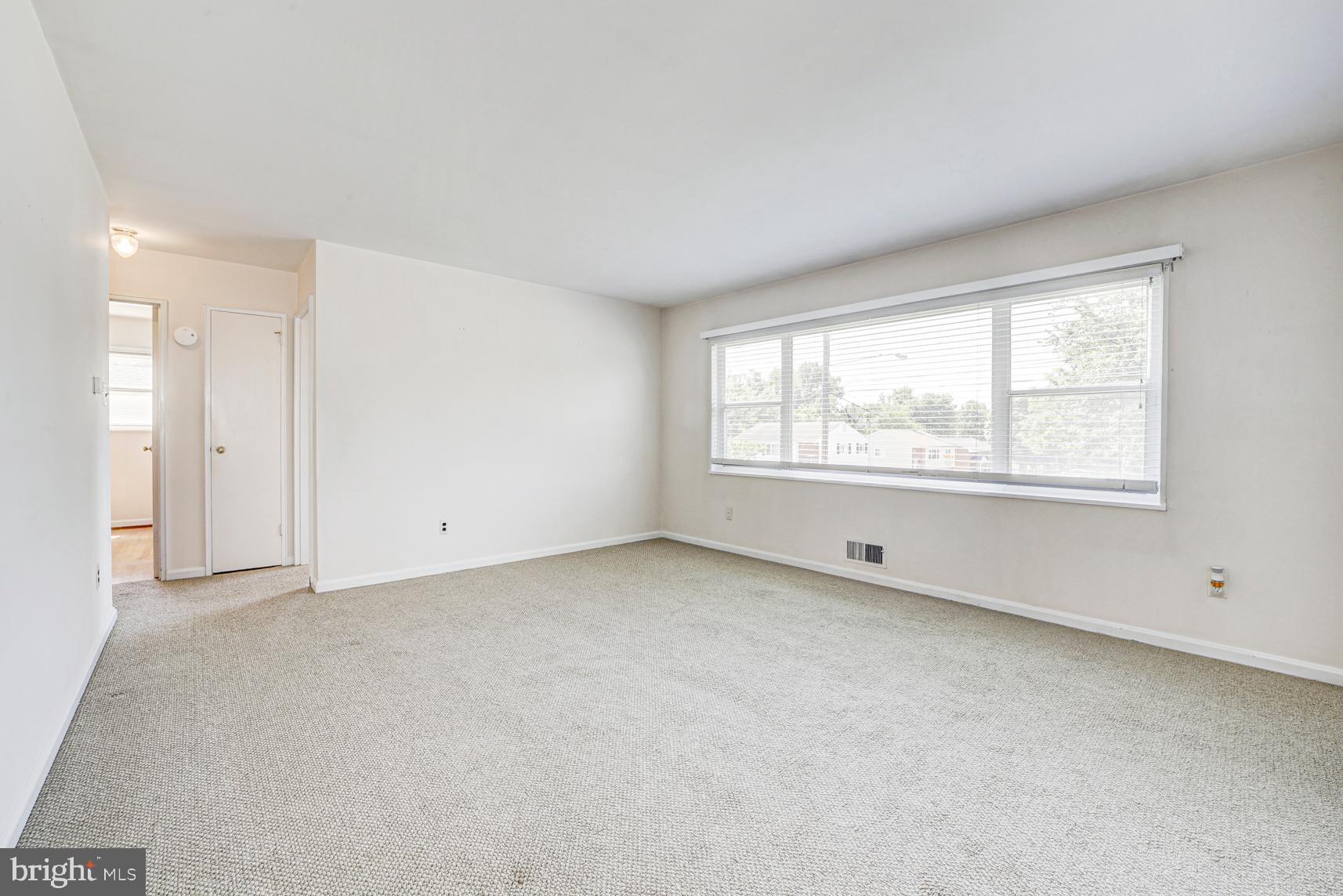 5122 NIAGARA PLACE