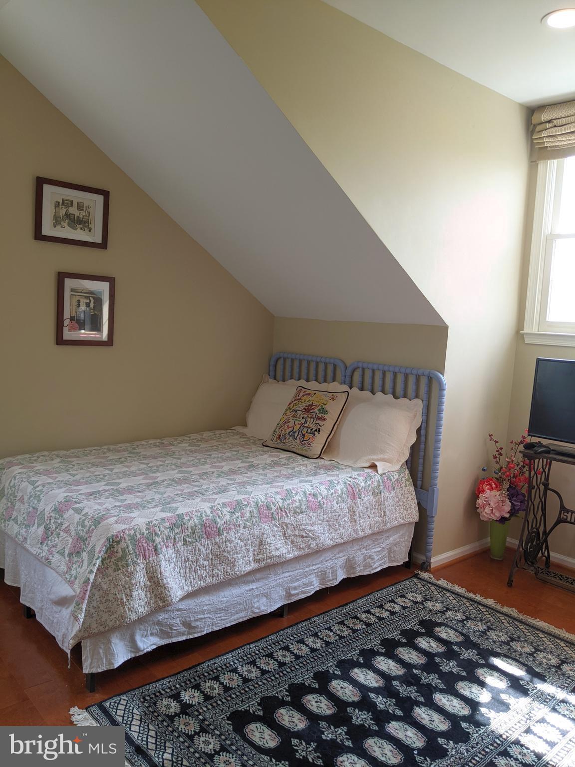 KENTLANDS MIDTOWN - Residential