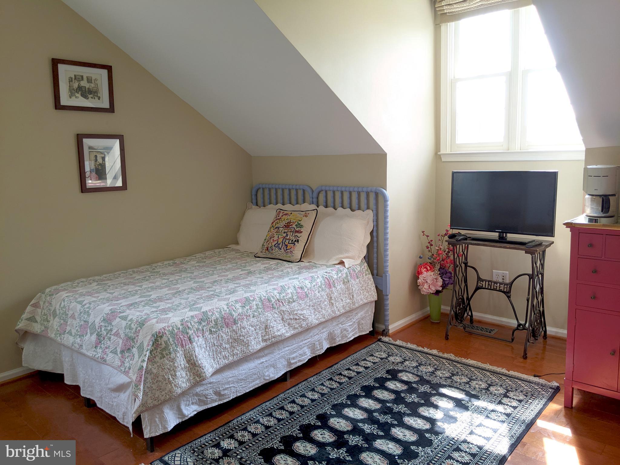 KENTLANDS MIDTOWN - Residential