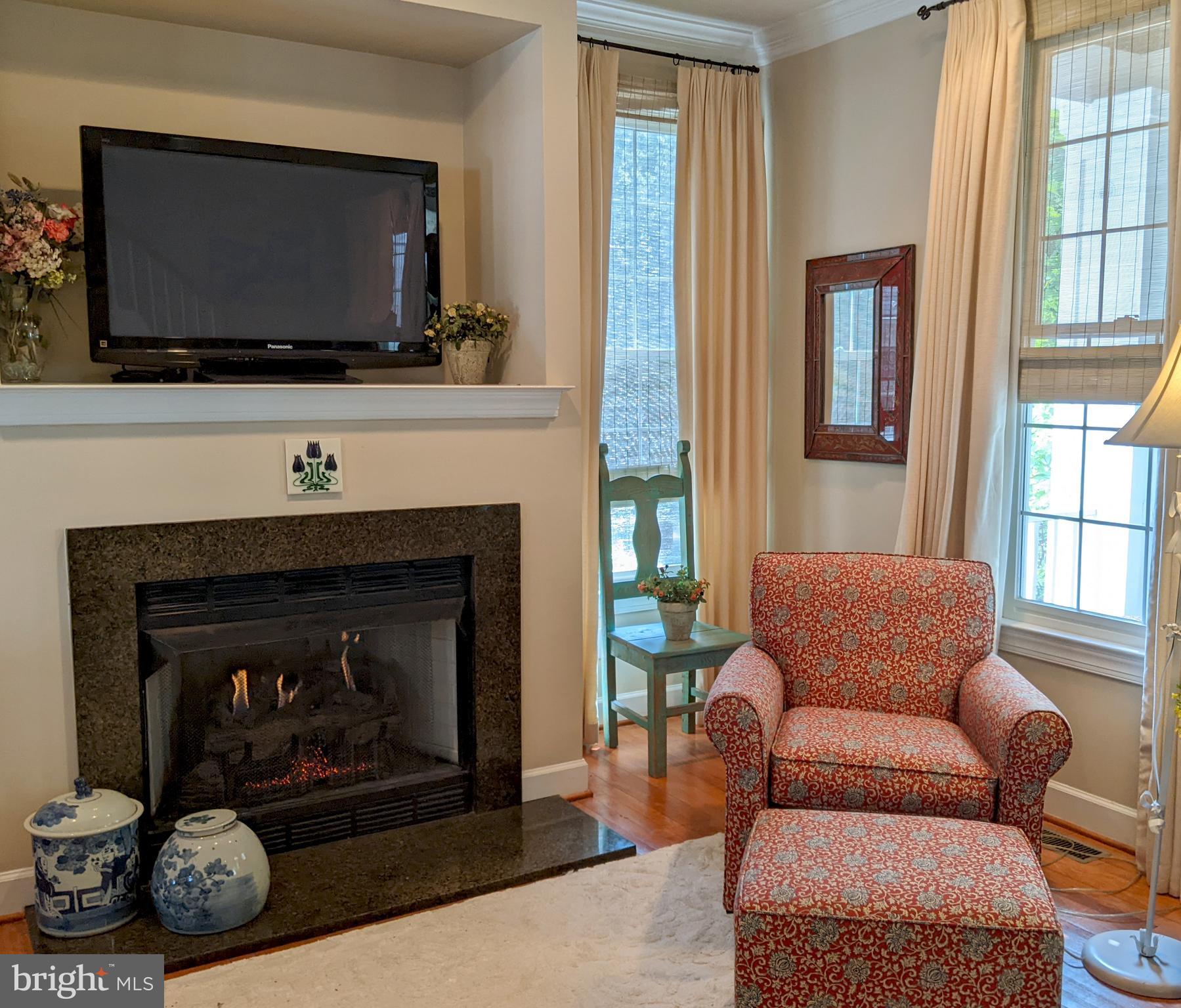 KENTLANDS MIDTOWN - Residential