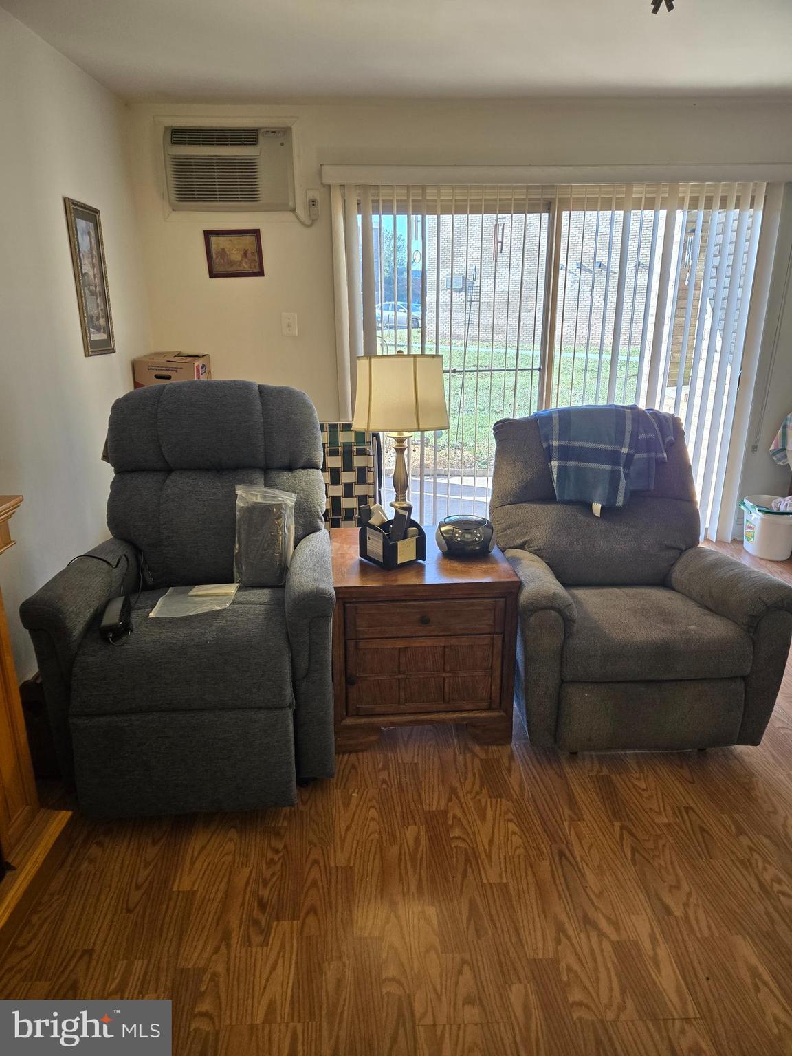 JEFFERSON CHASE - Residential