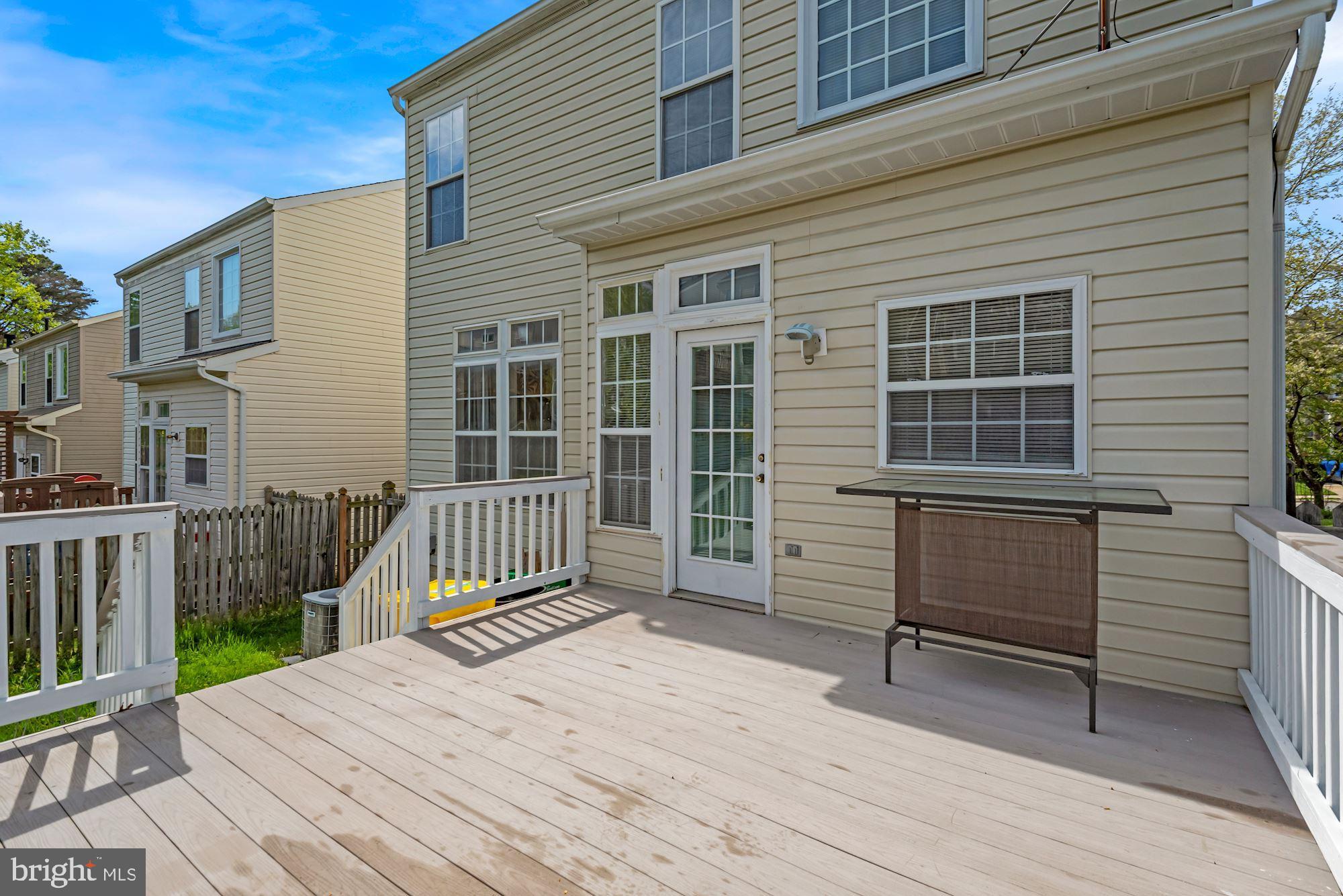 RUSSETT - Residential