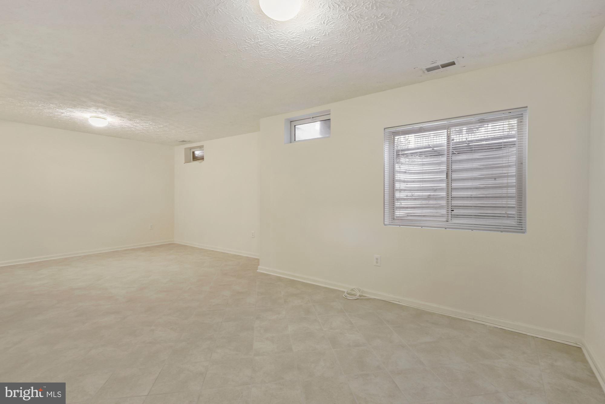 RUSSETT - Residential