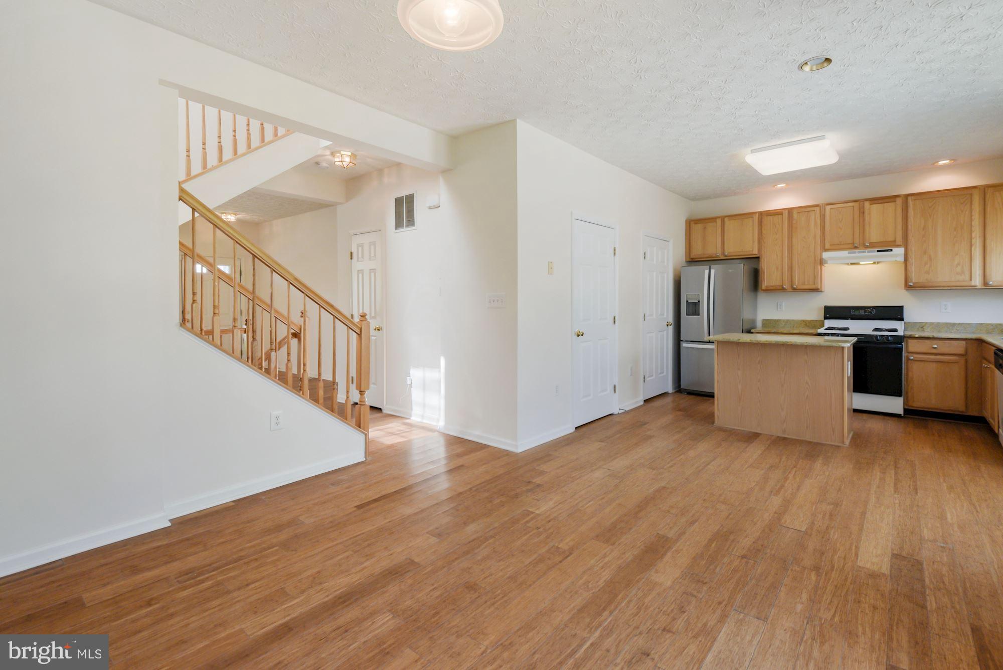 RUSSETT - Residential