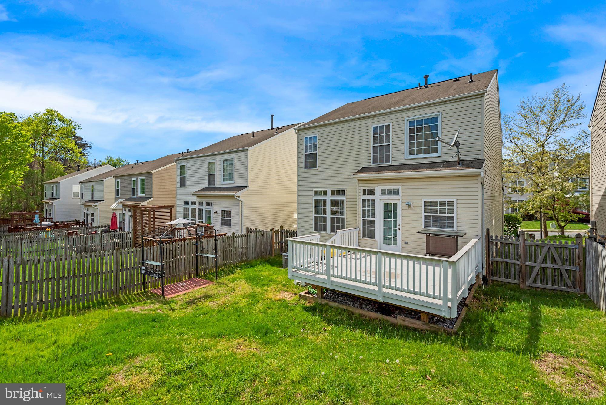 RUSSETT - Residential