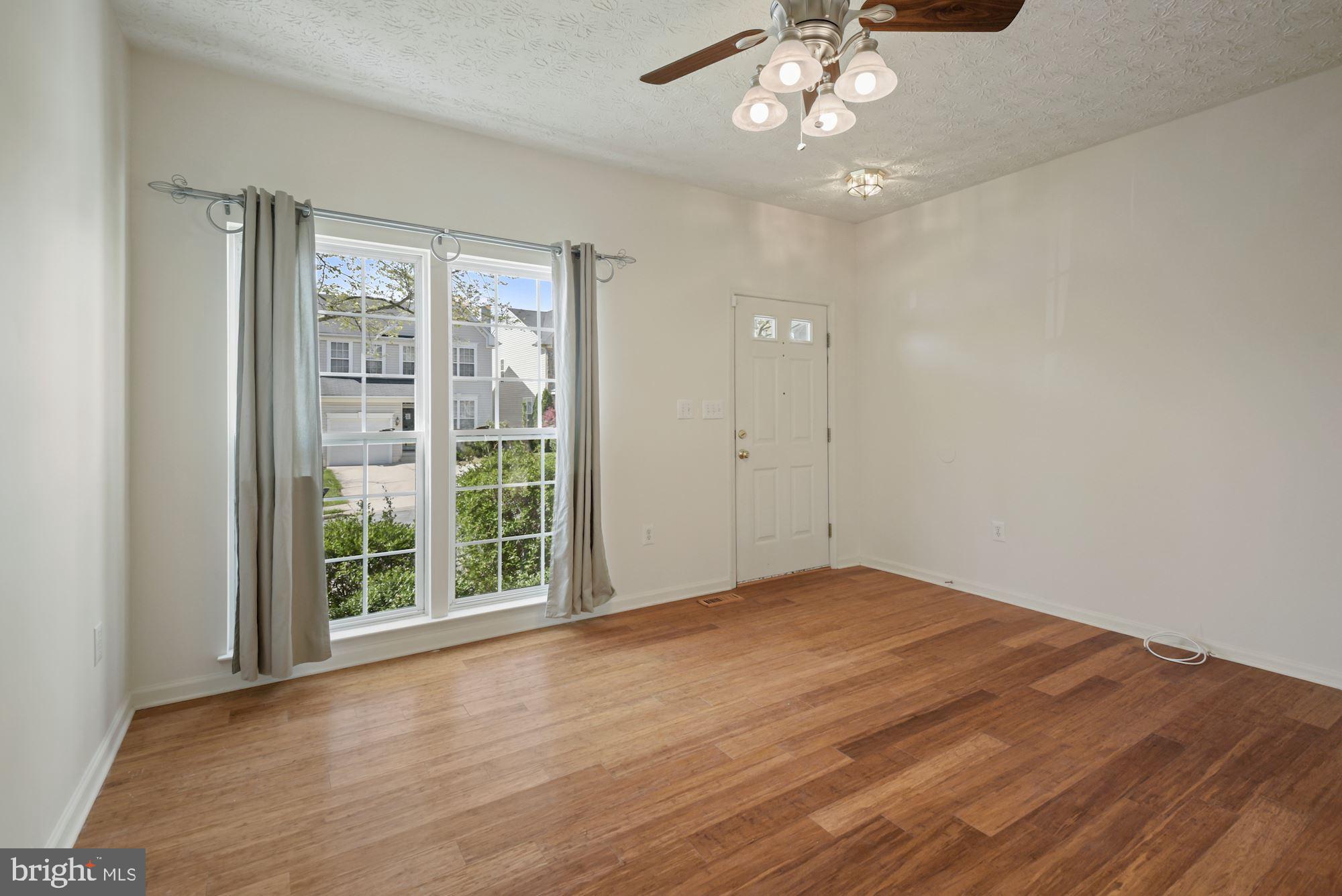 RUSSETT - Residential