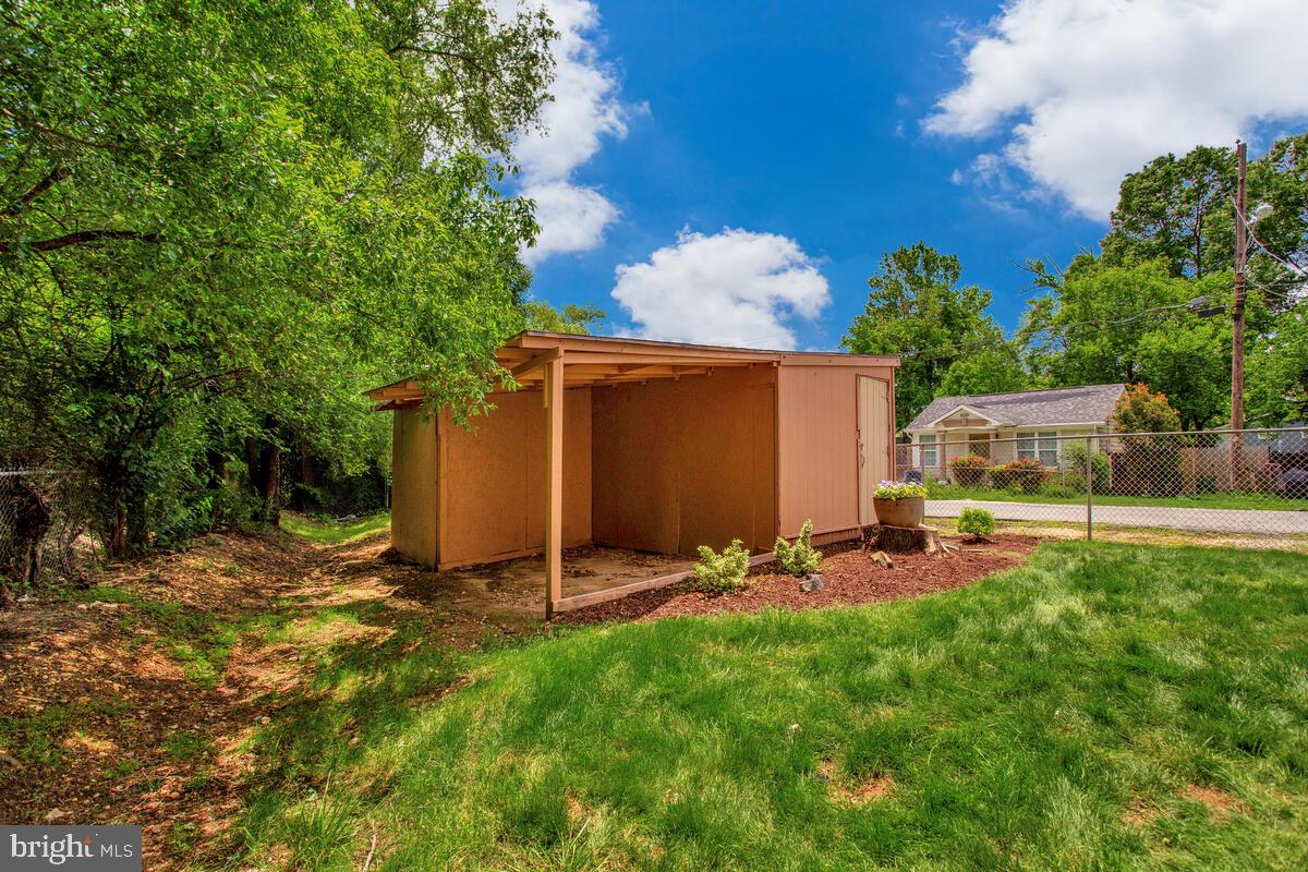 BELTSVILLE - Residential